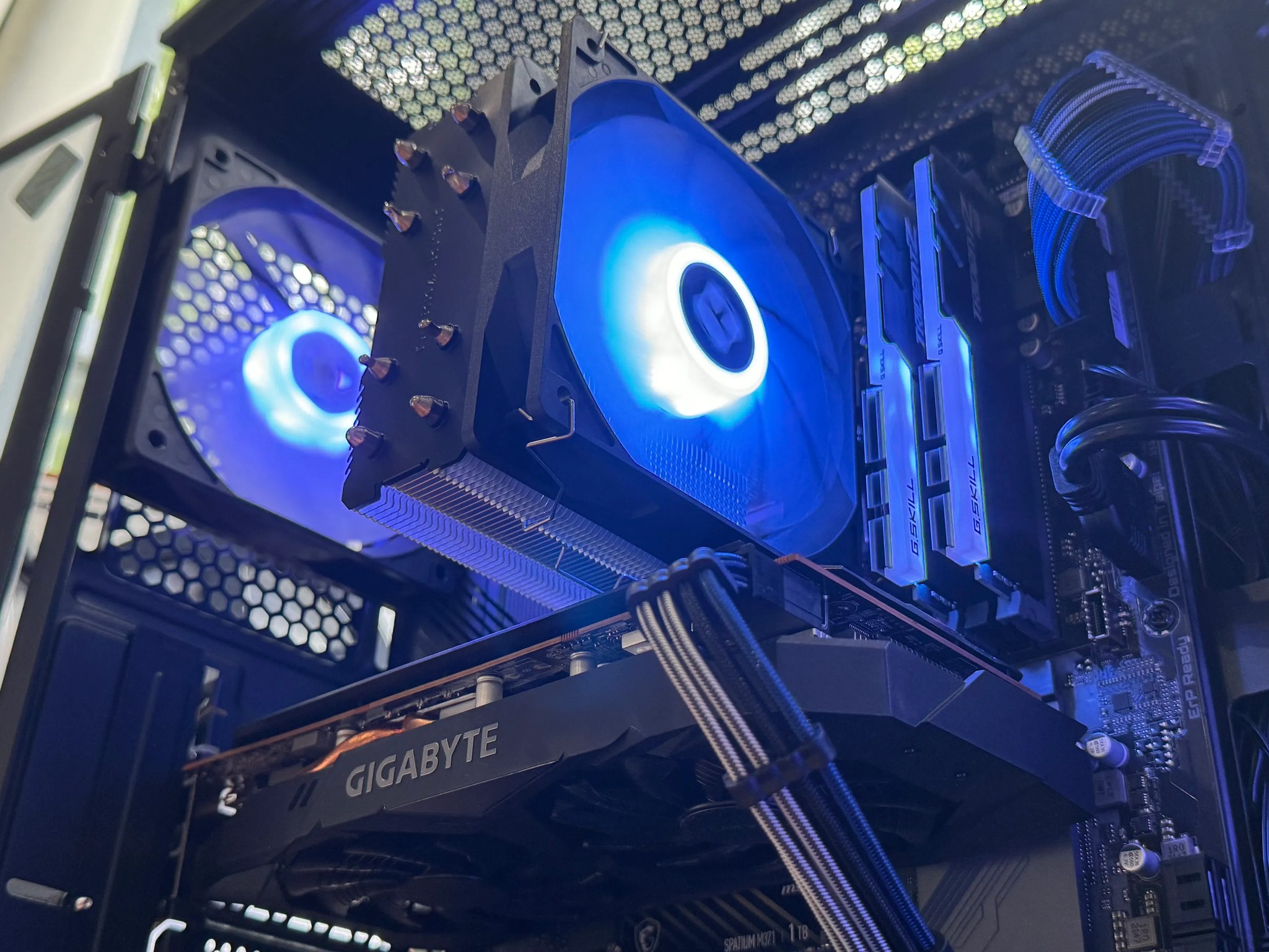 ⬛🟦🔩  i3-12100F | RX 5600 XT | 16GB 3200MHz CL16 | 1.2TB SSD | Phantom Blue