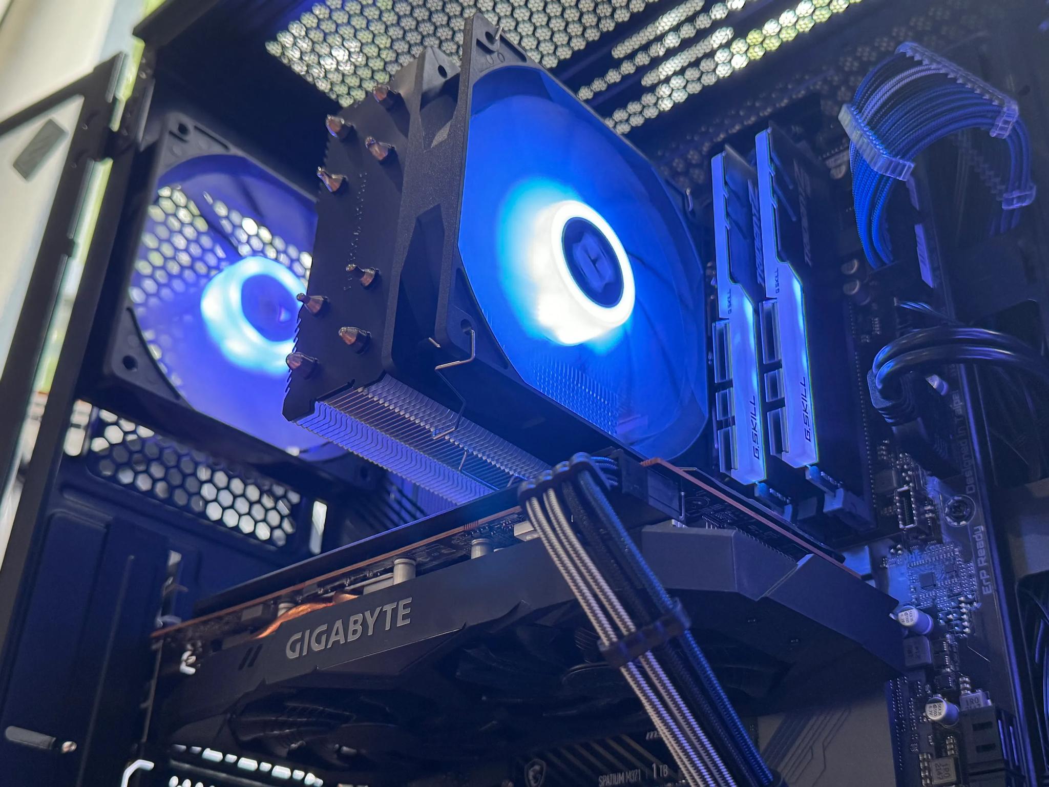 ⬛🟦🔩  i3-12100F | RX 5600 XT | 16GB 3200MHz CL16 | 1.2TB SSD | Phantom Blue