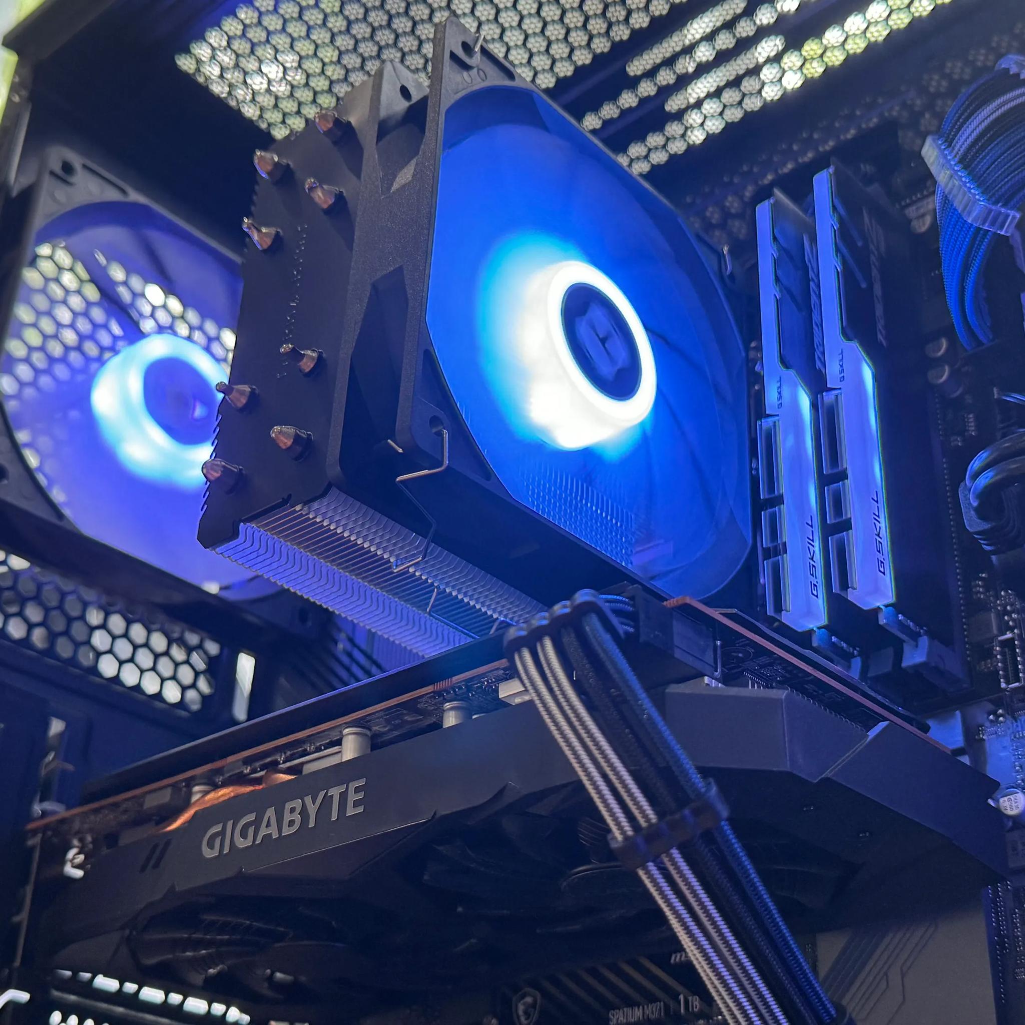 ⬛🟦🔩  i3-12100F | RX 5600 XT | 16GB 3200MHz CL16 | 1.2TB SSD | Phantom Blue