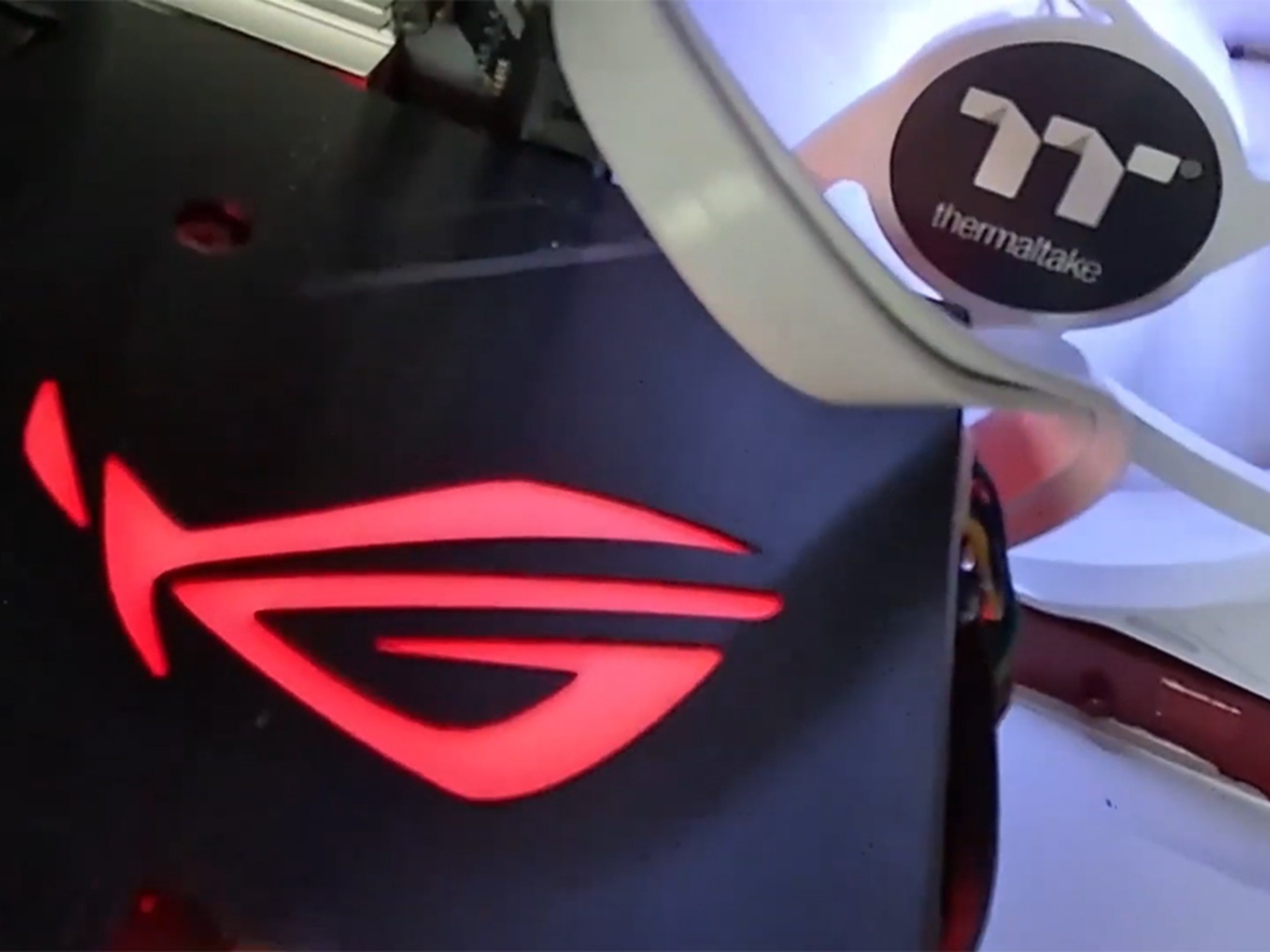 Red Velvet Edition – Custom Gaming PC | RTX 2070 Super | Ryzen 7 2700X | 2TB Storage | 16GB DDR4 |