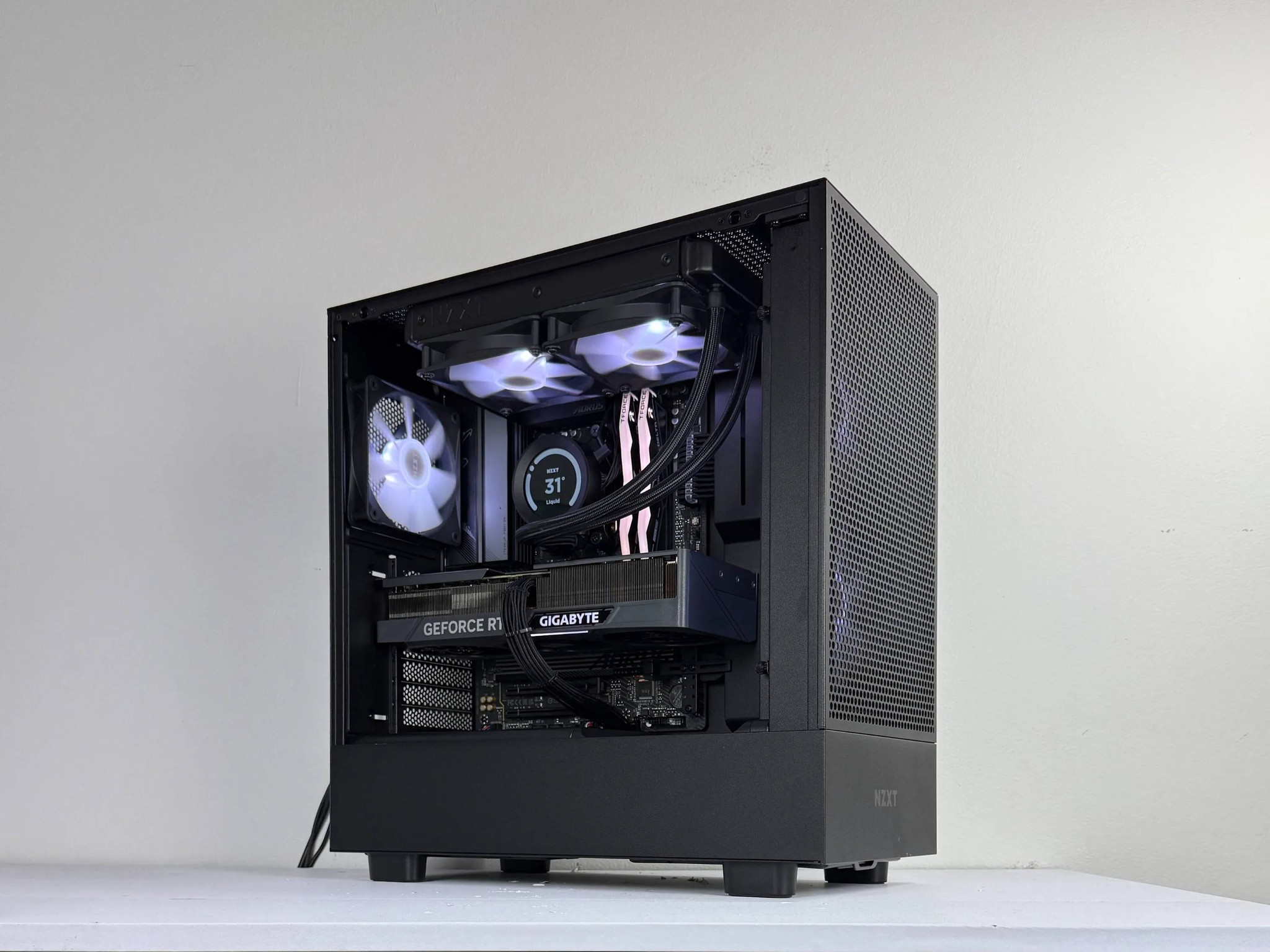 💠Novaflux💠  | 1440p Streaming PC | Ryzen 7 7800X3D | Nvidia RTX 4070 Ti | 32GB DDR5 6000MHz