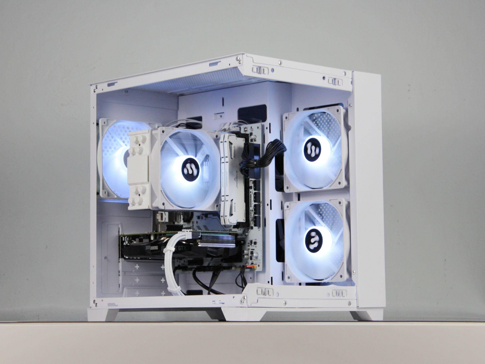 🧊White Gaming PC | GTX 1660 Super | Ryzen 5 2600 | 500GB SSD | 16GB RAM | 🧊