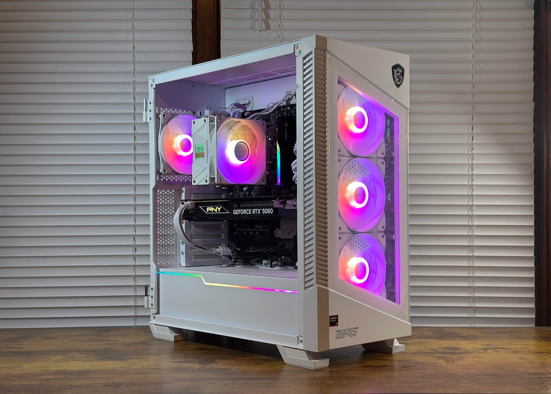 RTX 5060 8GB | Ryzen 5 9600X | 16GB DDR5 | 1TB SSD | Win11 | WIFI