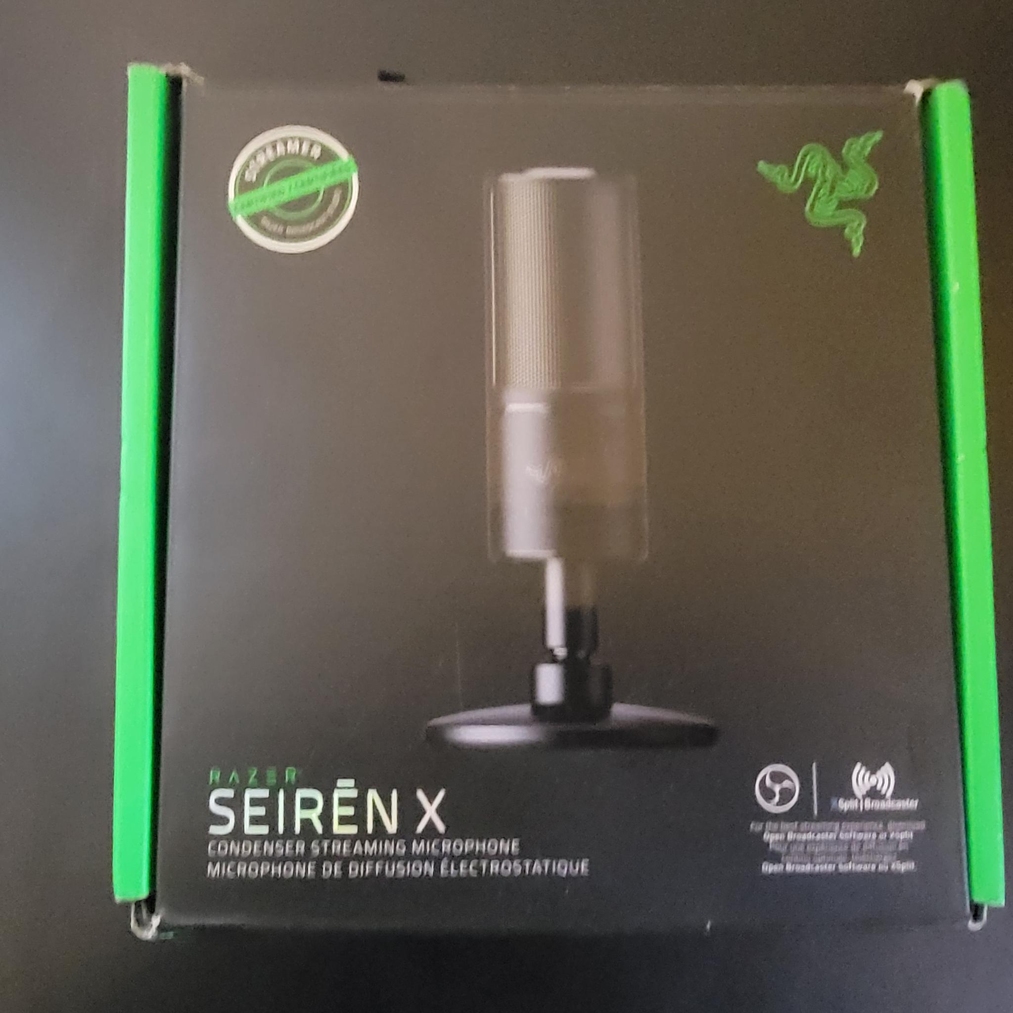 Razer Seiren X USB Streaming Microphone - Black