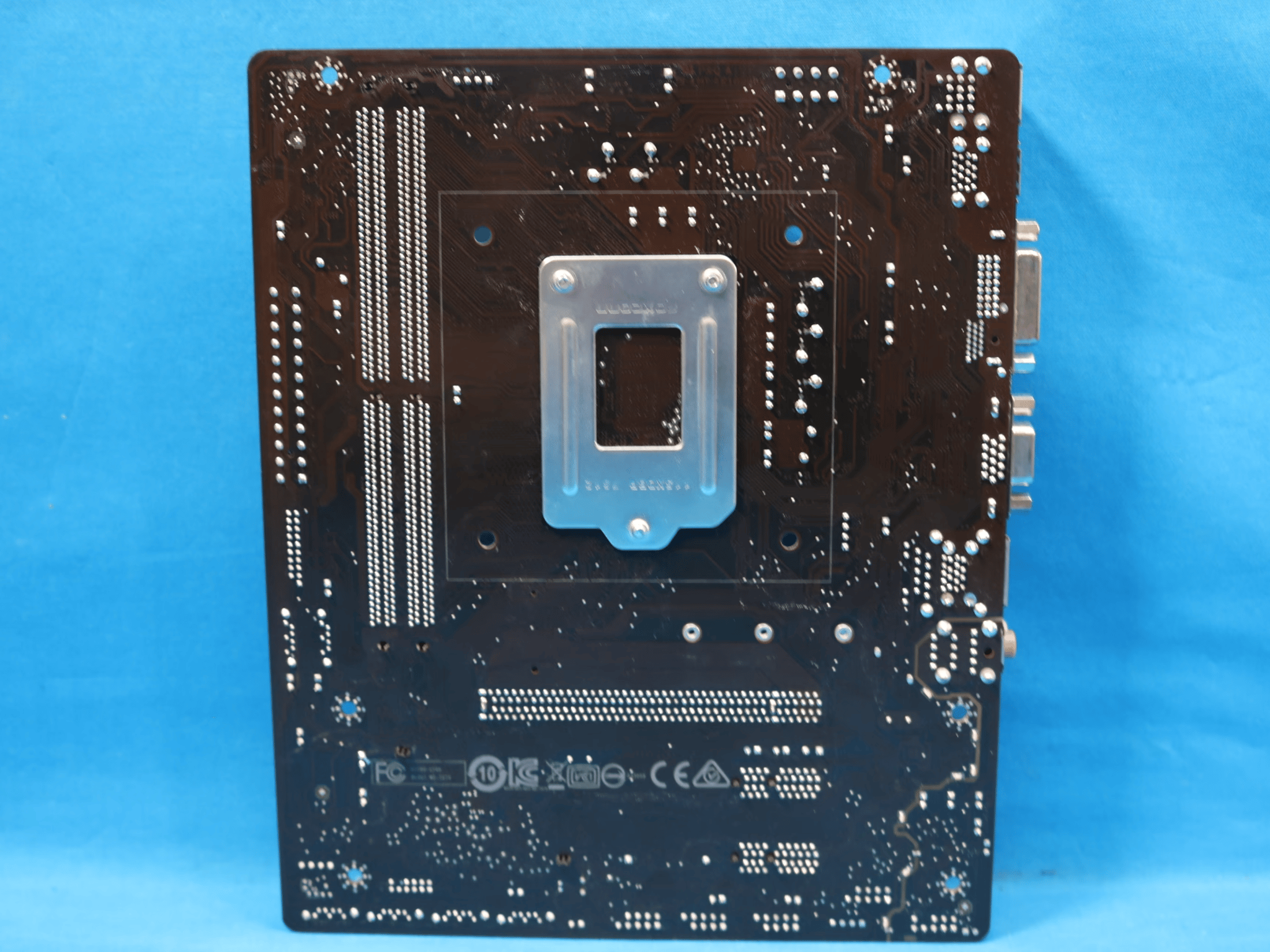 MSI B250M PRO-VD Intel LGA1151/Socket H4 DDR4 MicroATX Desktop Motherboard No I/O Shield