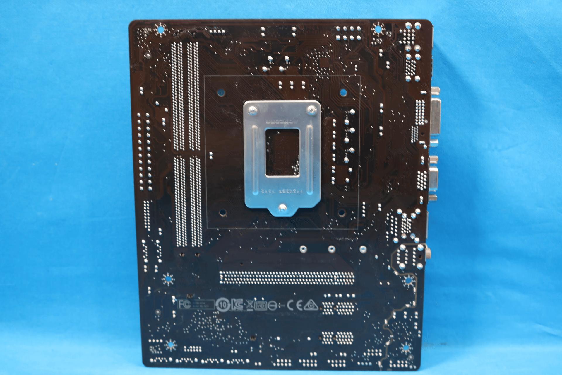 MSI B250M PRO-VD Intel LGA1151/Socket H4 DDR4 MicroATX Desktop Motherboard No I/O Shield