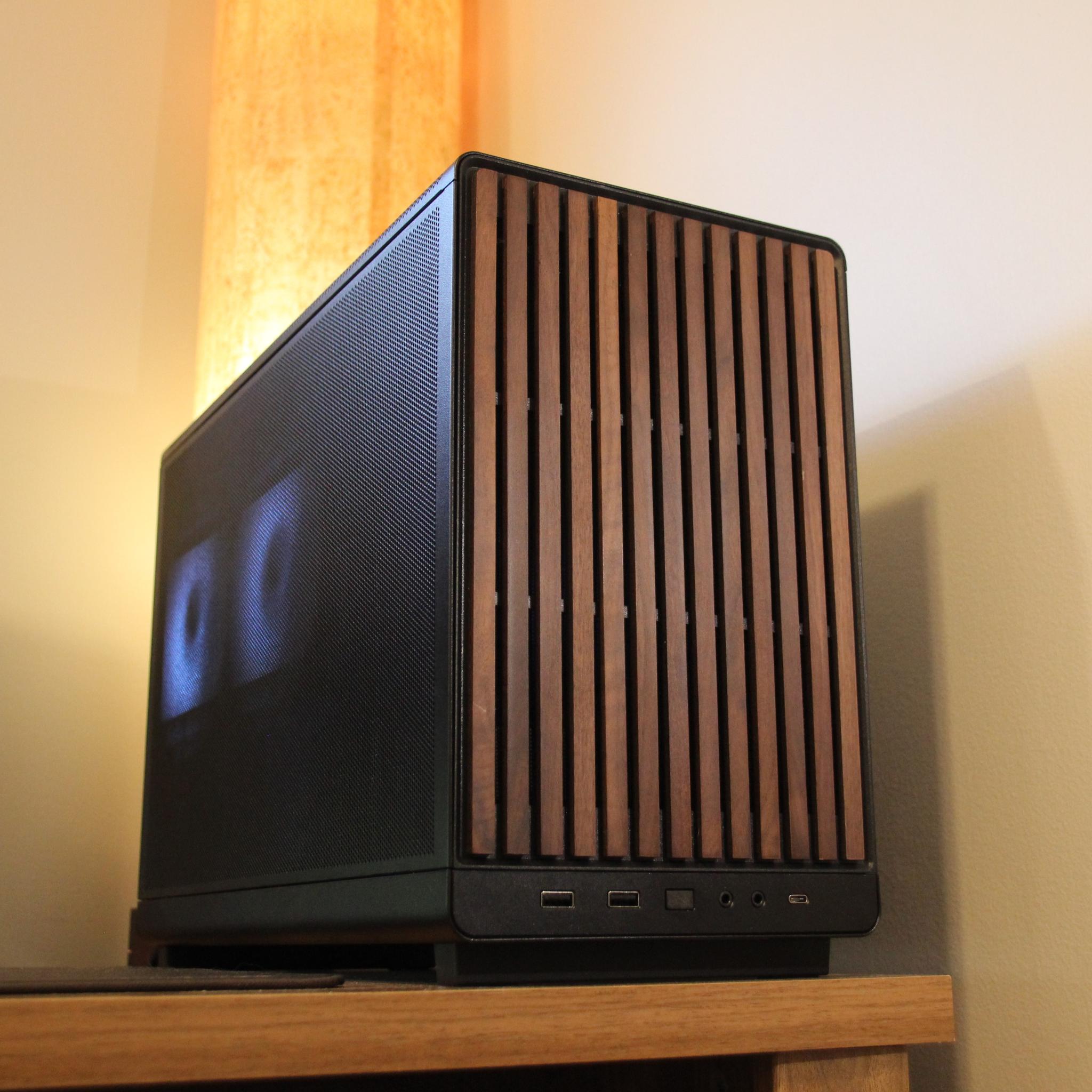 Compact + Classy 7900xt Gaming PC