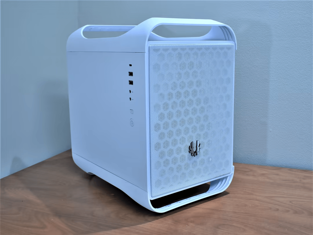 Brand New!! "Royal Griffin" BitFenix 11400f and RTX 3060 Beautiful White Build