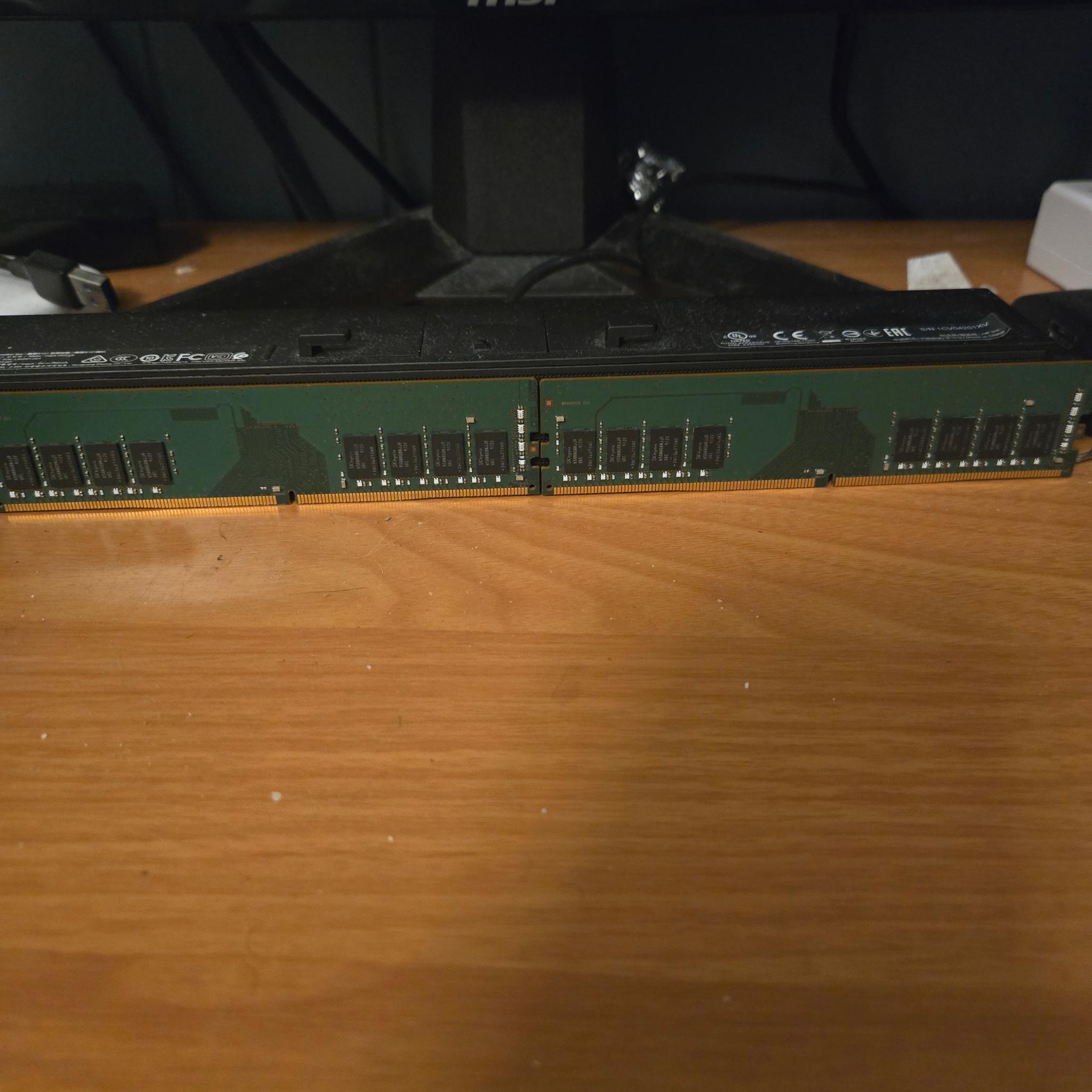 Hynix 16GB (2x8GB) DDR4-2666 RAM Kit
