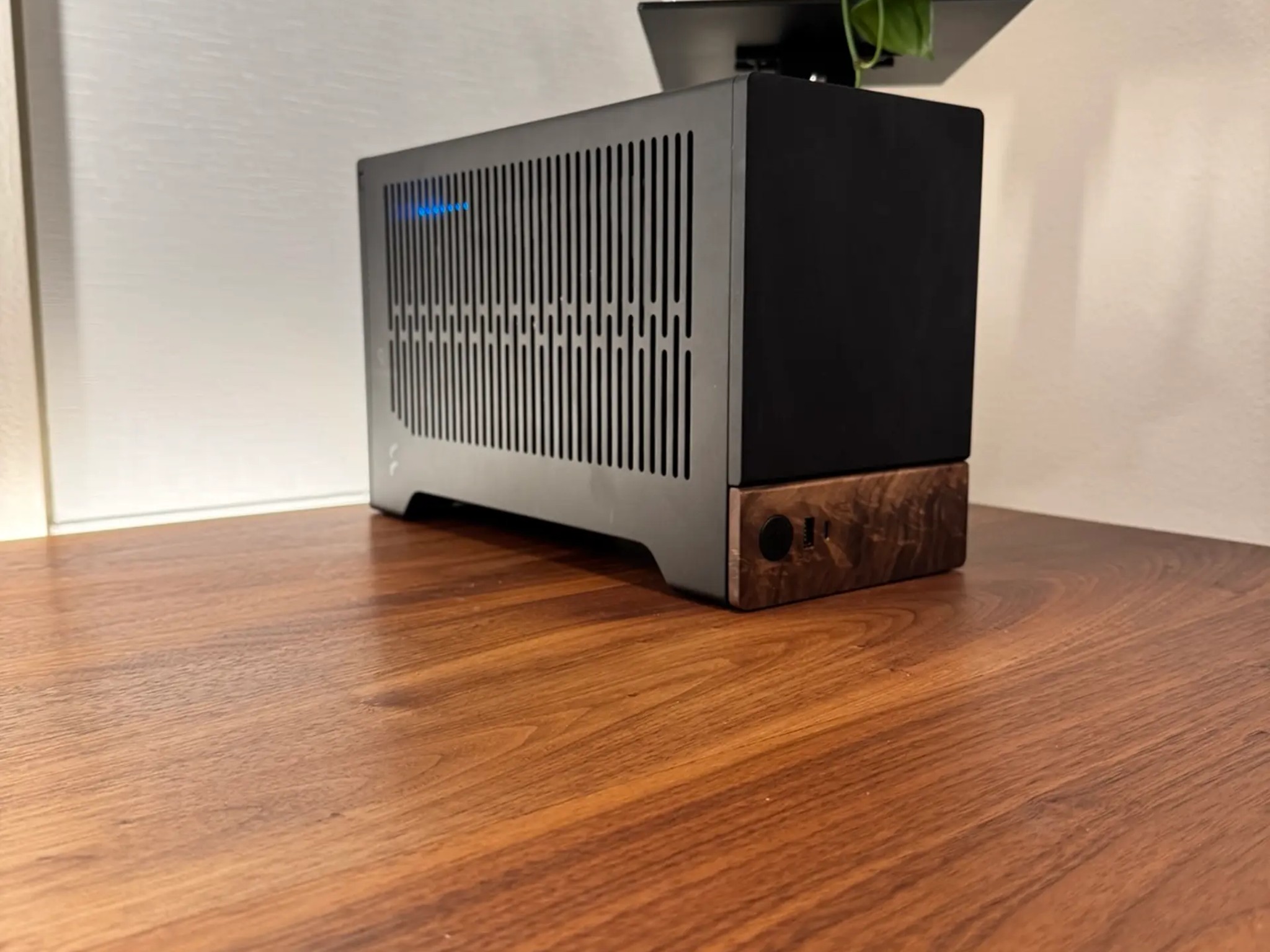 GIGABYTE GeForce RTX 5070 EAGLE OC SFF 12G