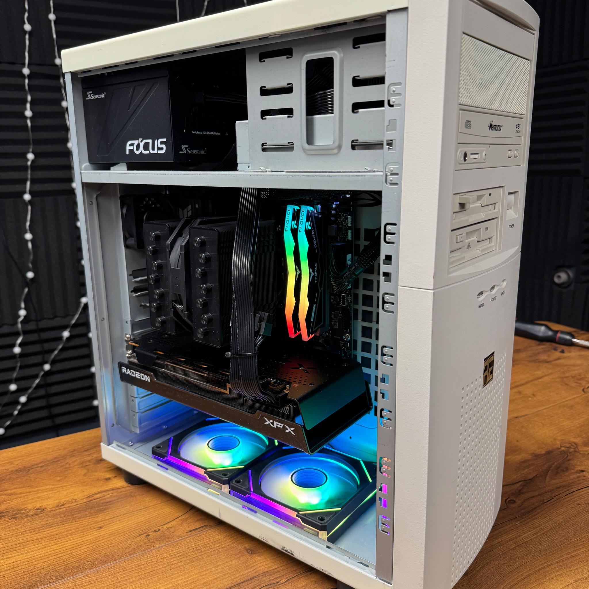 Custom Sleeper Gaming PC