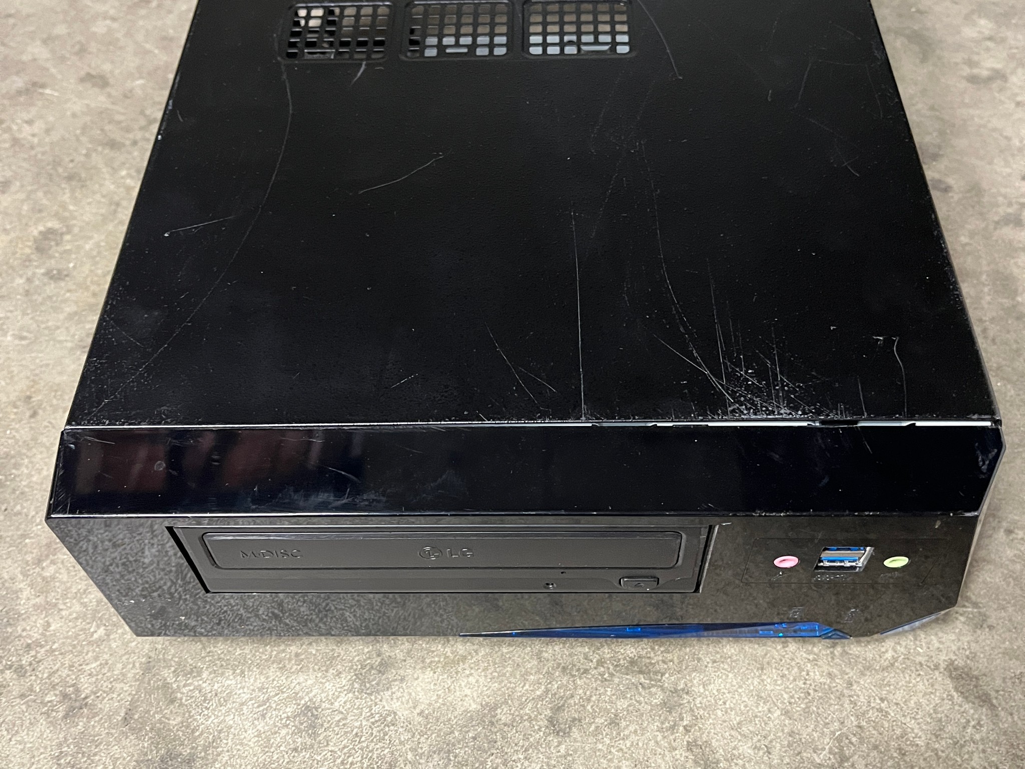In-Win BP655 Mini-ITX Case w/ 300w PSU & DVD/CD Rewritable Drive Pre installed BP655.FH300TB3