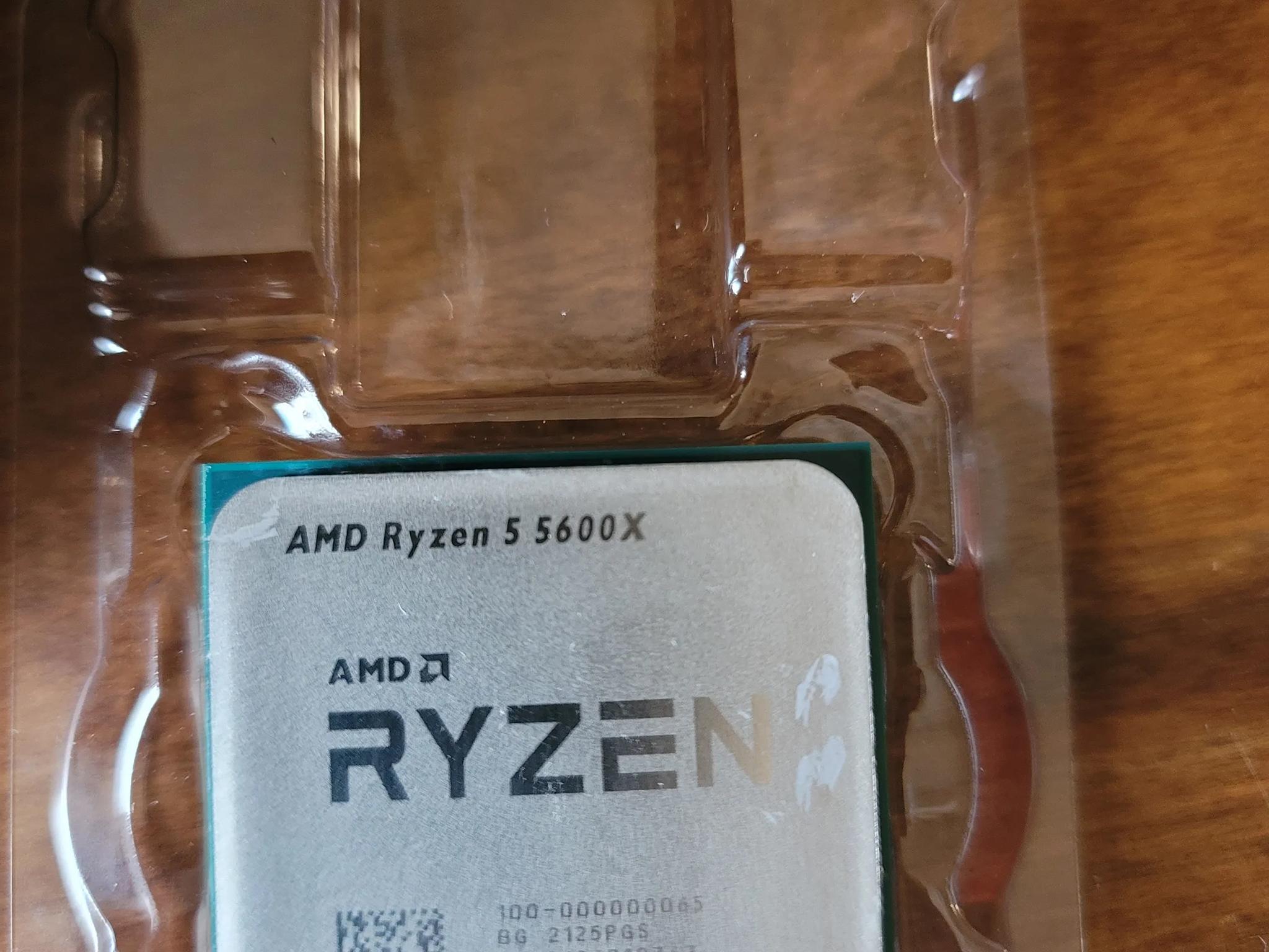 AMD - Ryzen 5 5600X 4th Gen 6-core, 12-threads Unlocked Desktop Processor With Wraith Stealth Cooler