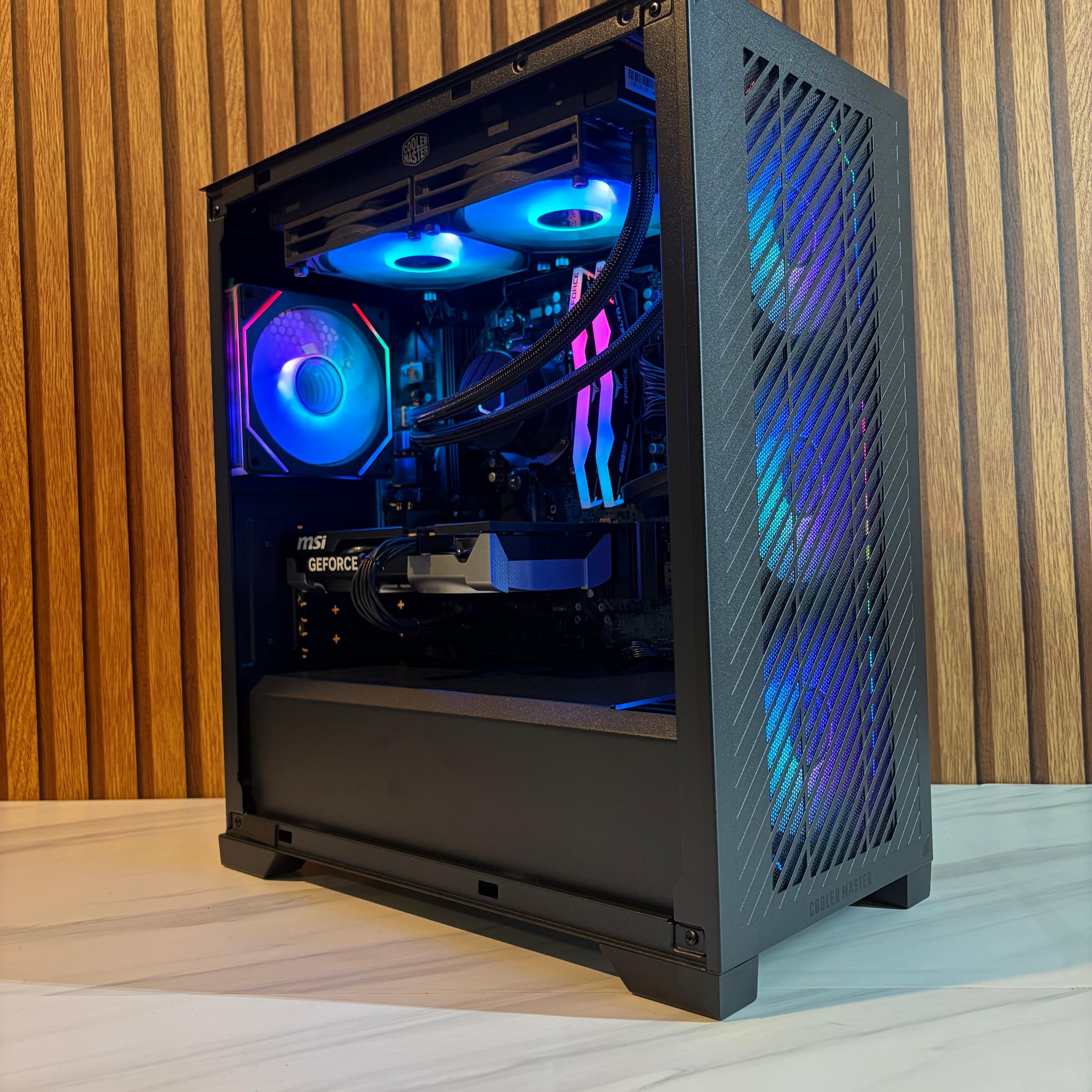 RTX 5060 | RYZEN 5 8400F | 16GB DDR5 | 1TB SSD | 650W | 240MM