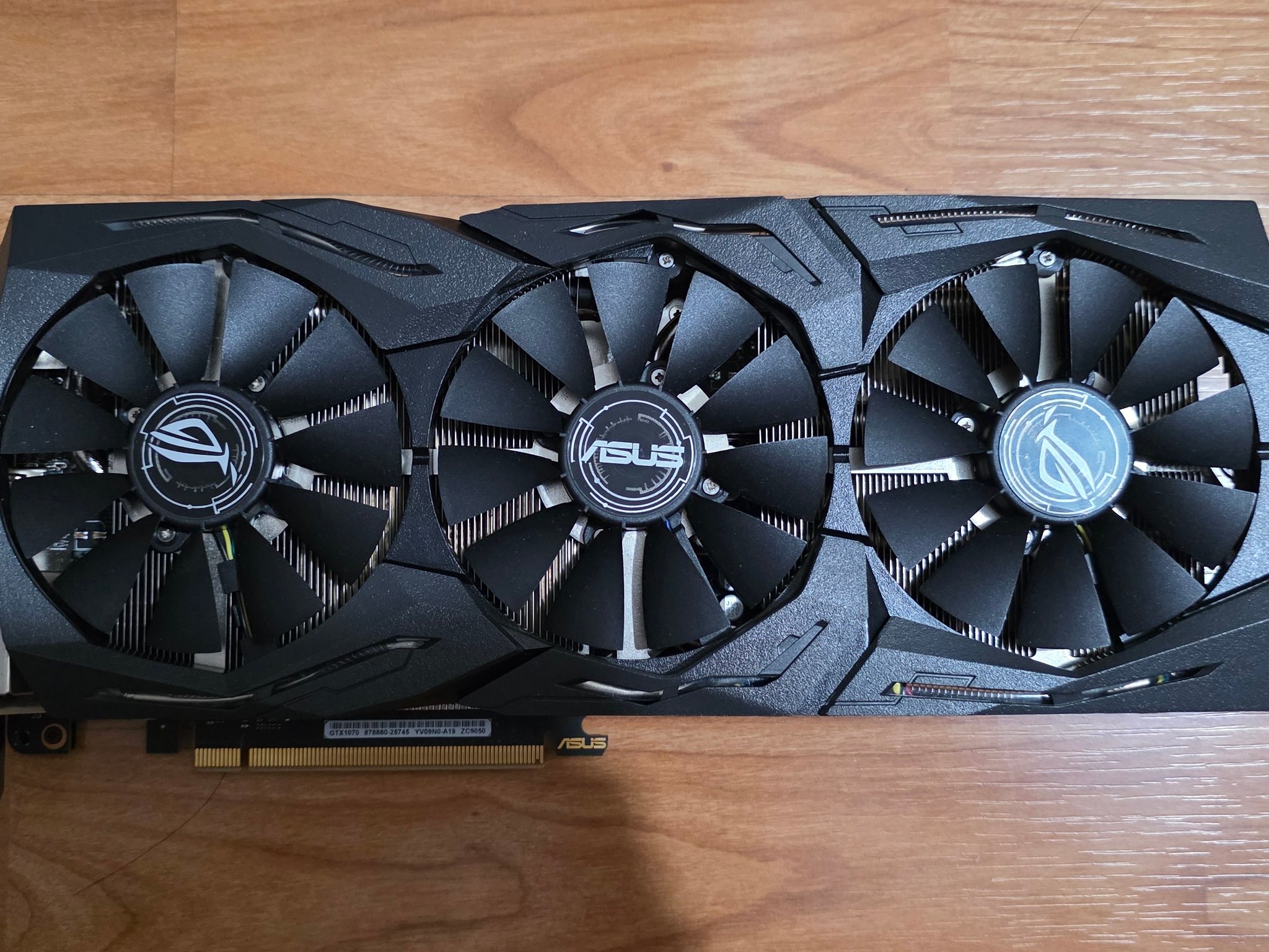 ASUS ROG STRIX GTX 1070 O8G GAMING GTX 1070 w/8GB GDDR5