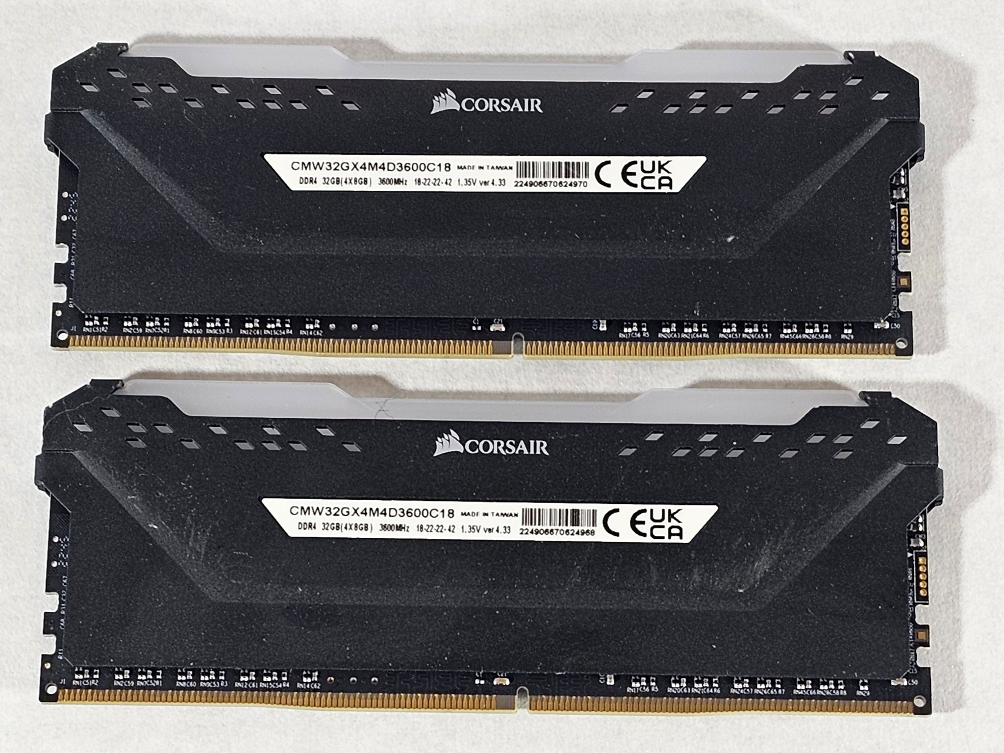16GB DDR4 (2x8GB) 526 CL18 3600MT/s Corsair Vengeance RGB Pro SL