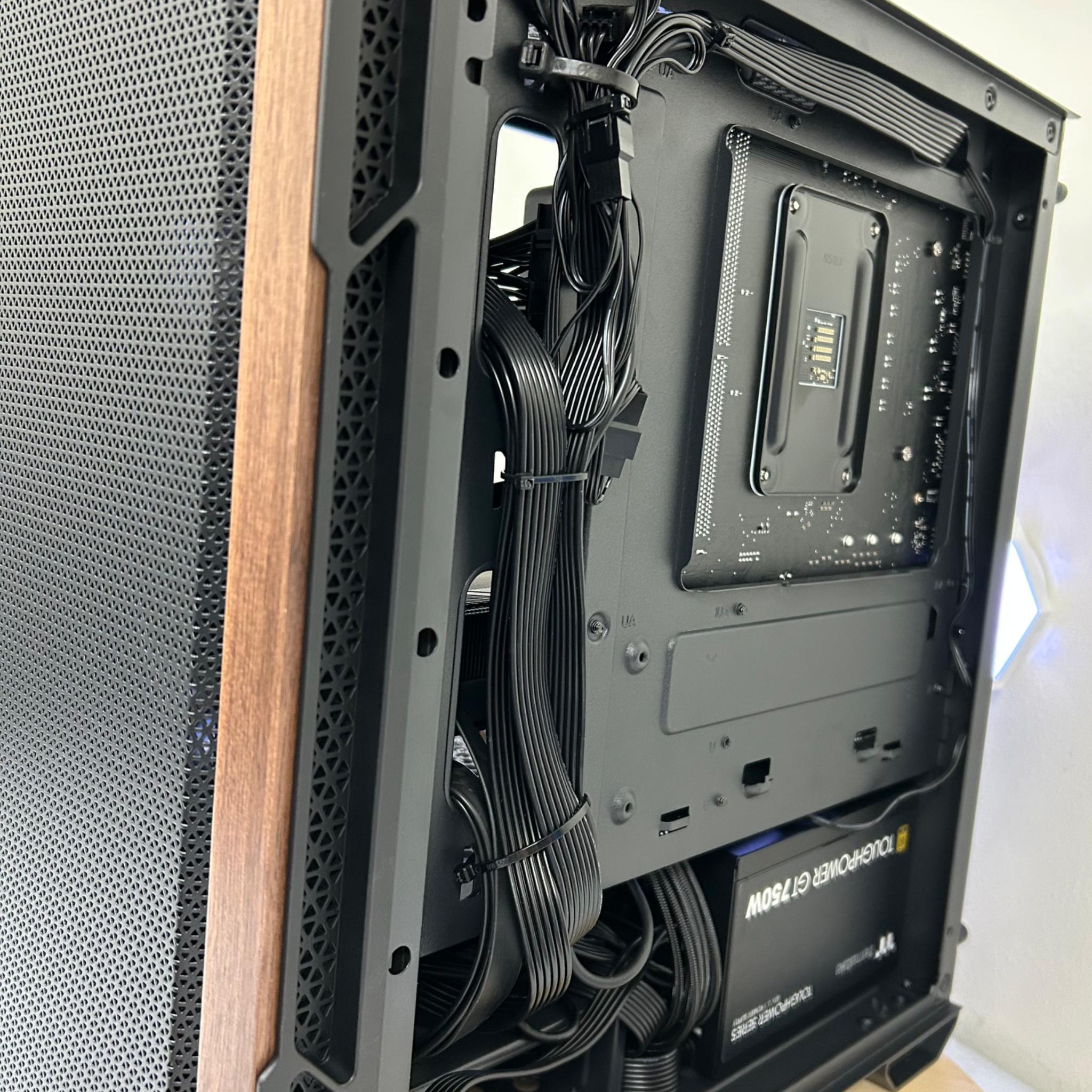 🌳 "Cypress Blaze" - Ryzen 7 5800 XT - RX 9060 XT 16GB - 32 GB - 1TB
