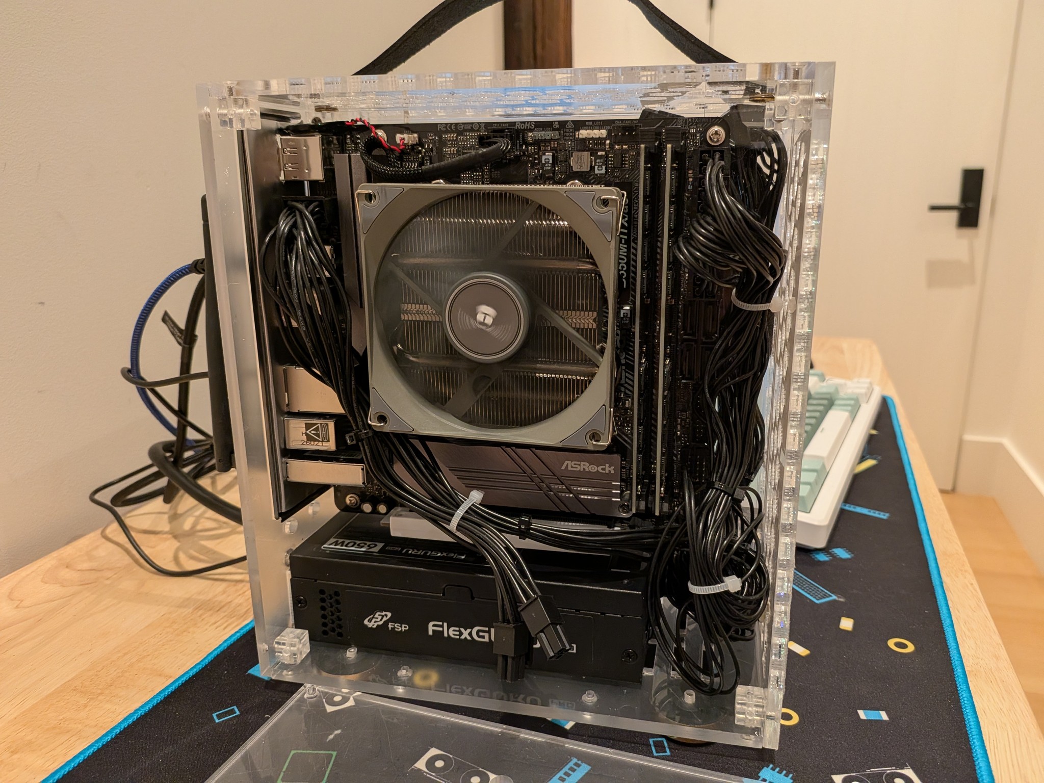 1080p Invisible Man - RTX 5060, Ryzen 5 5600, 32 GB DDR4 RAM, 1 TB Gen 4 NVME, Clear