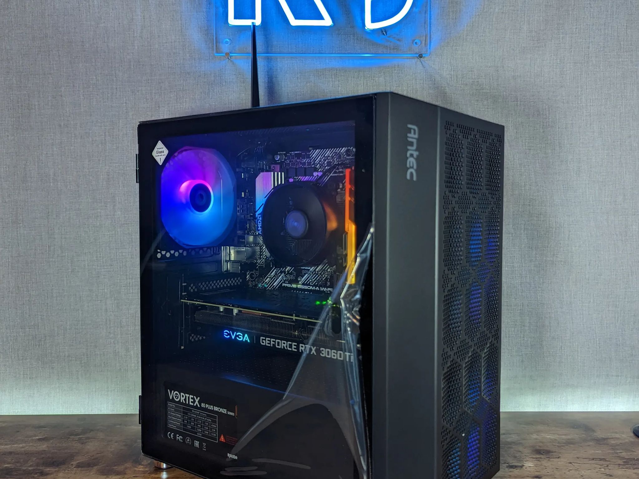 RTX 3060ti // Ryzen 3600x // 16GB 3600Mhz DDR4 // 1TB NVMe SSD // WiFi