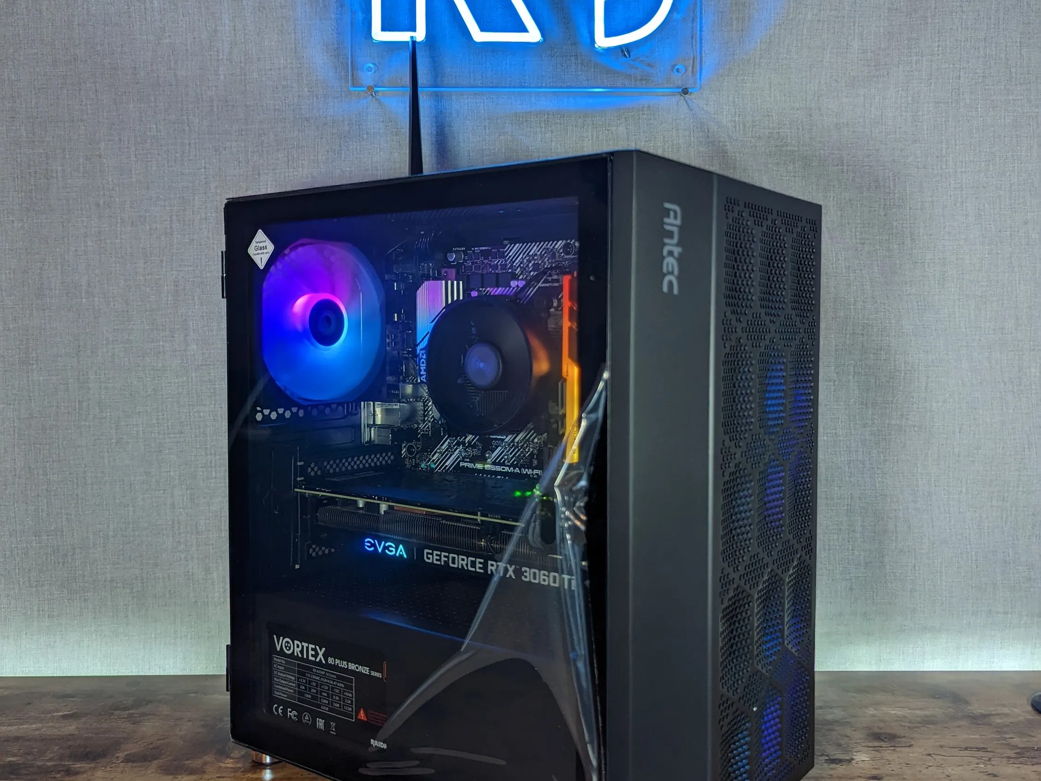 RTX 3060ti // Ryzen 3600x // 16GB 3600Mhz DDR4 // 1TB NVMe SSD // WiFi
