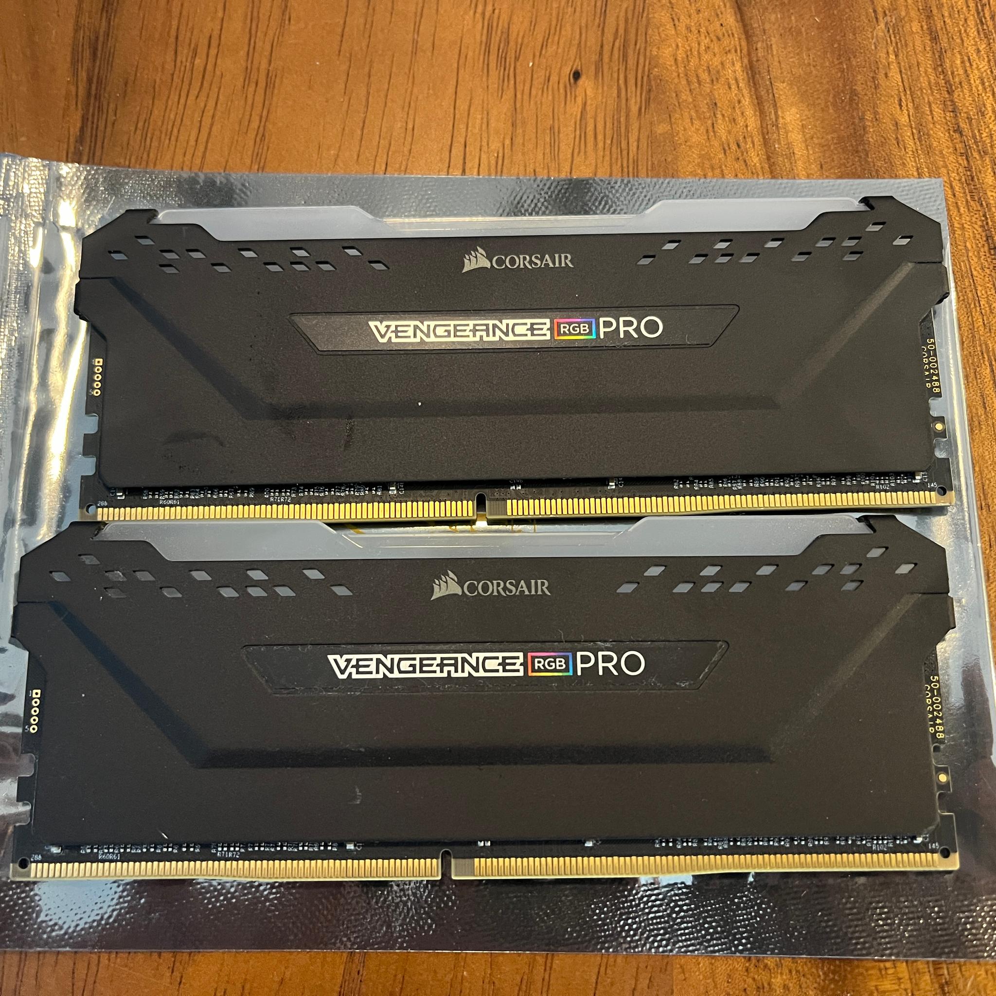 Corsair Vengeance RGB Pro 32GB (2x16GB) DDR4 RAM Memory 3200MHz
