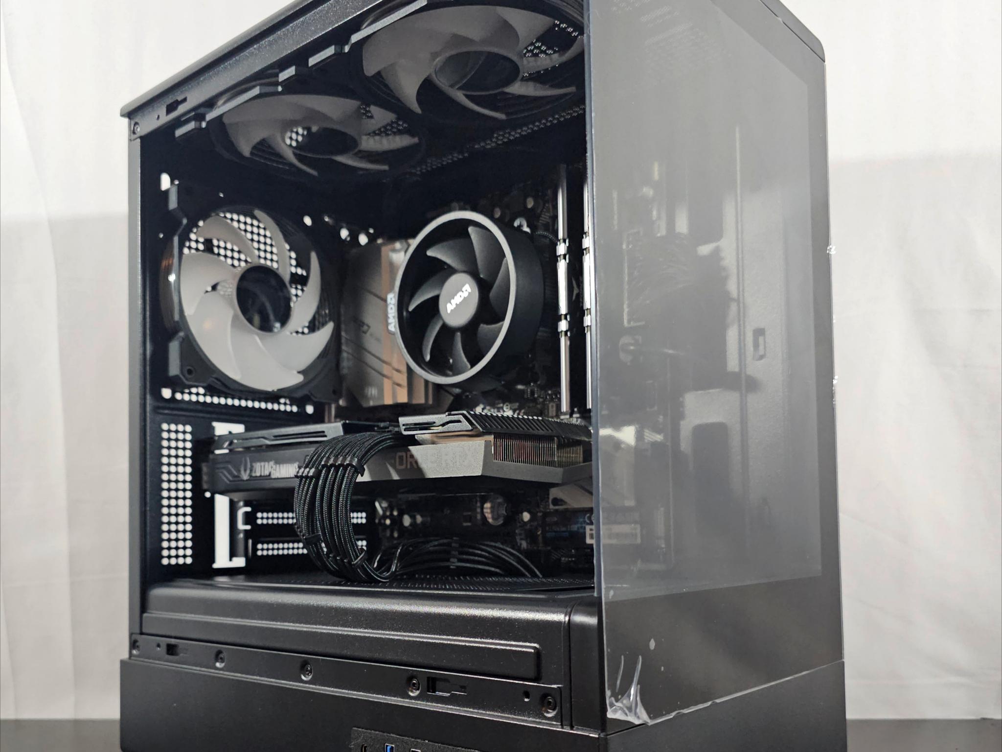 RTX 3070 / Ryzen 5 3600 / 16GB DDR4 / 1TB SSD / 1080p-1440p darkFlash