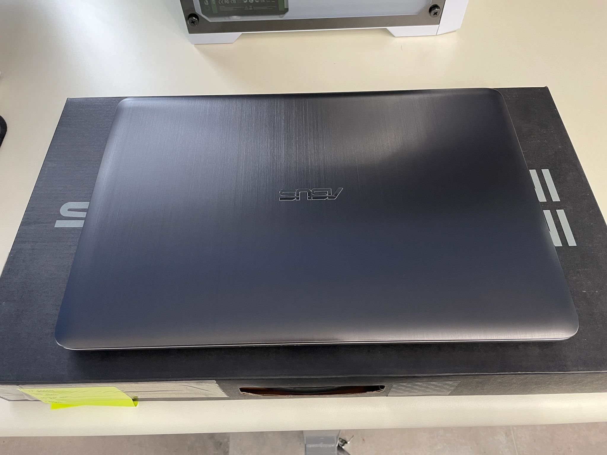 ASUS K501U Gaming Laptop - Core I7 NVIDIA GTX 950m Graphics