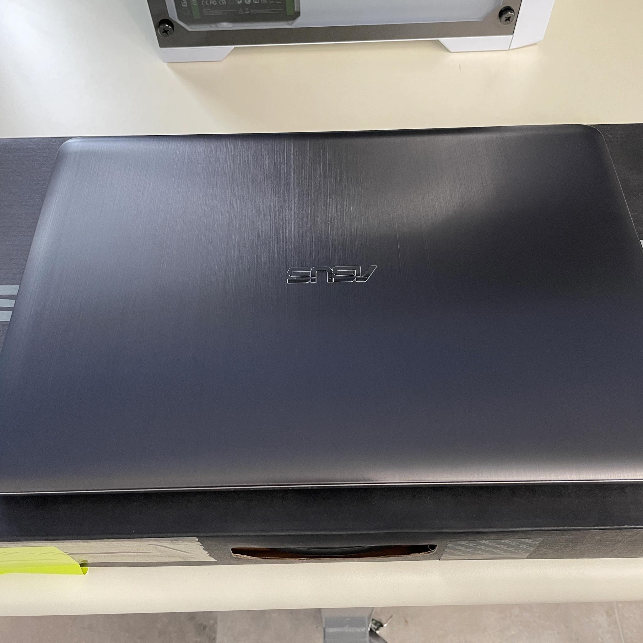 ASUS K501U Gaming Laptop - Core I7 NVIDIA GTX 950m Graphics