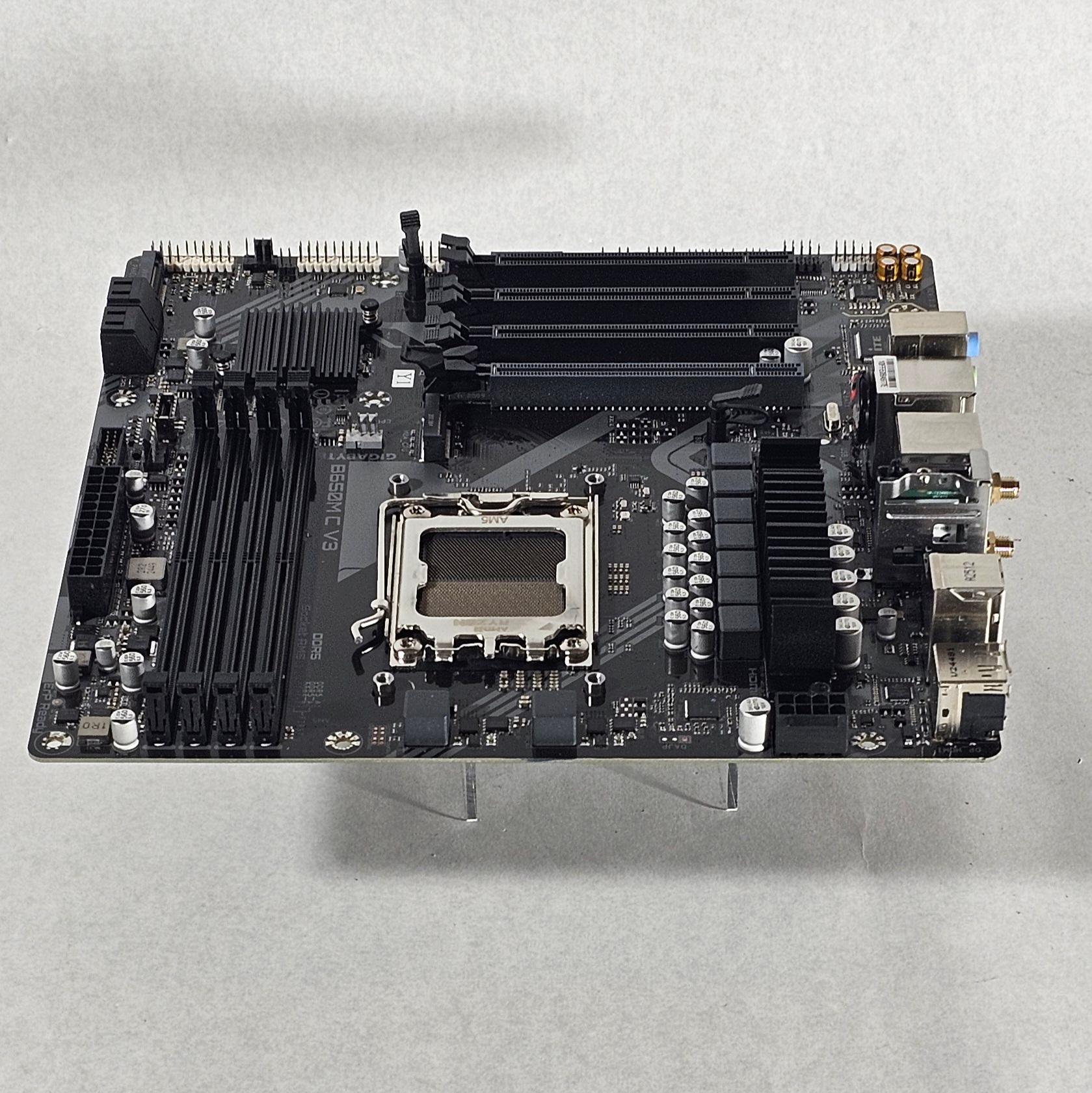 Gigabyte B650M C V3 AMD AM5 DDR5 mATX Motherboard