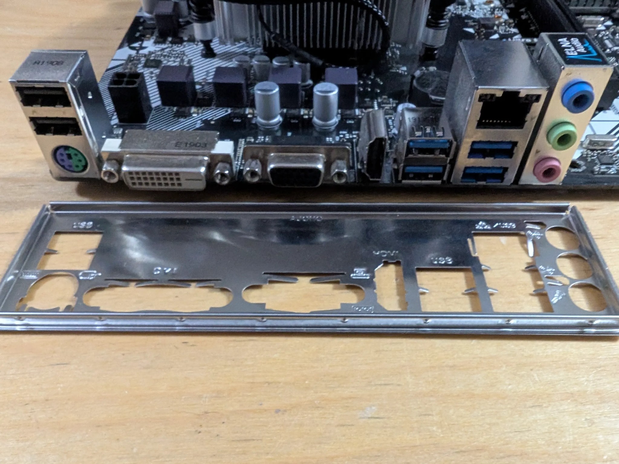 AsRock A320 / AMD Ryzen 3 3200G / 16GB DDR4