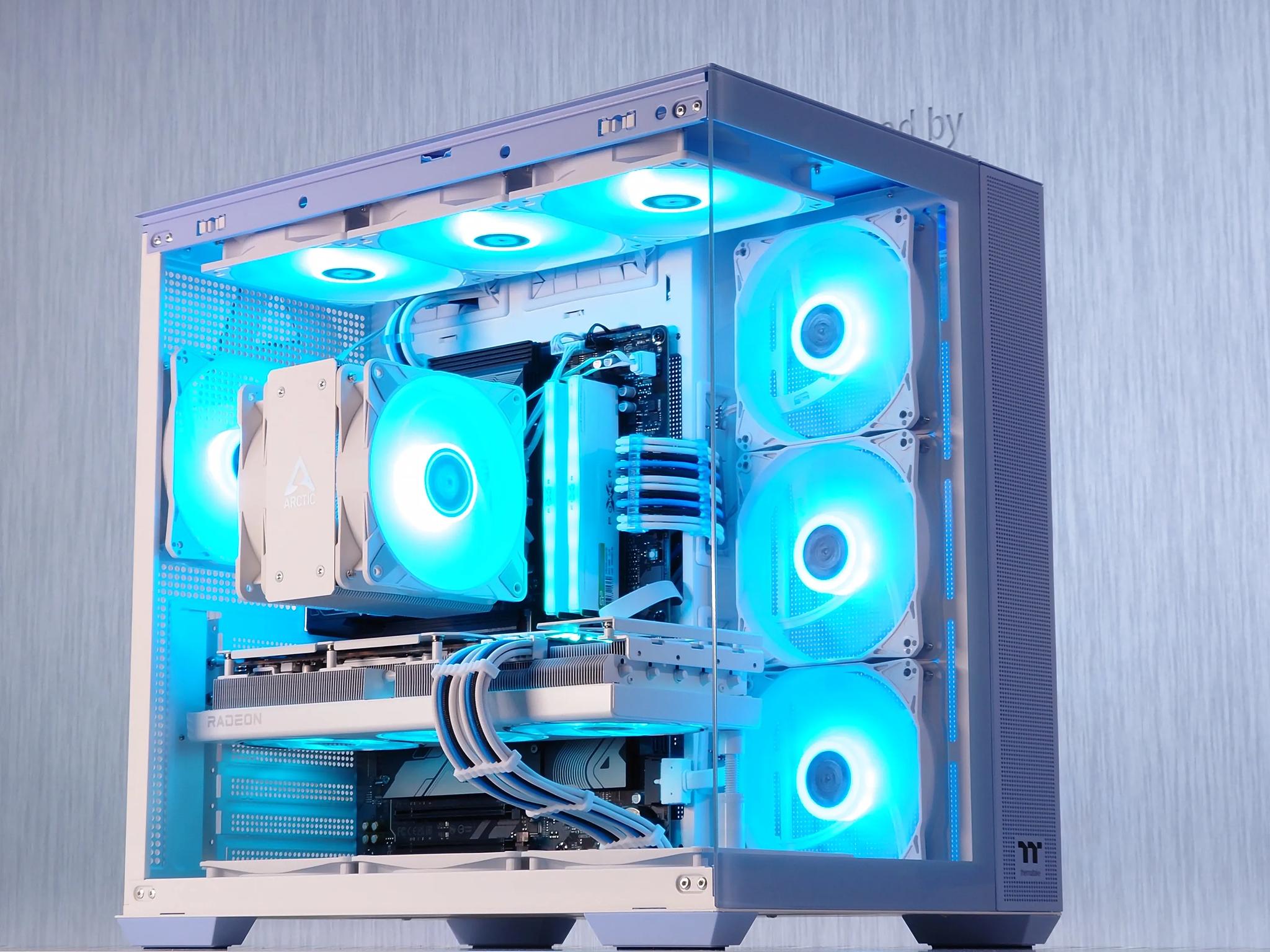🌬️🧊🐧🥶Iceberg Gaming PC🧊AMD RX 7800 XT 16GB❄️AMD Ryzen 5 7500F❄️32GB DDR5❄️ 1TB