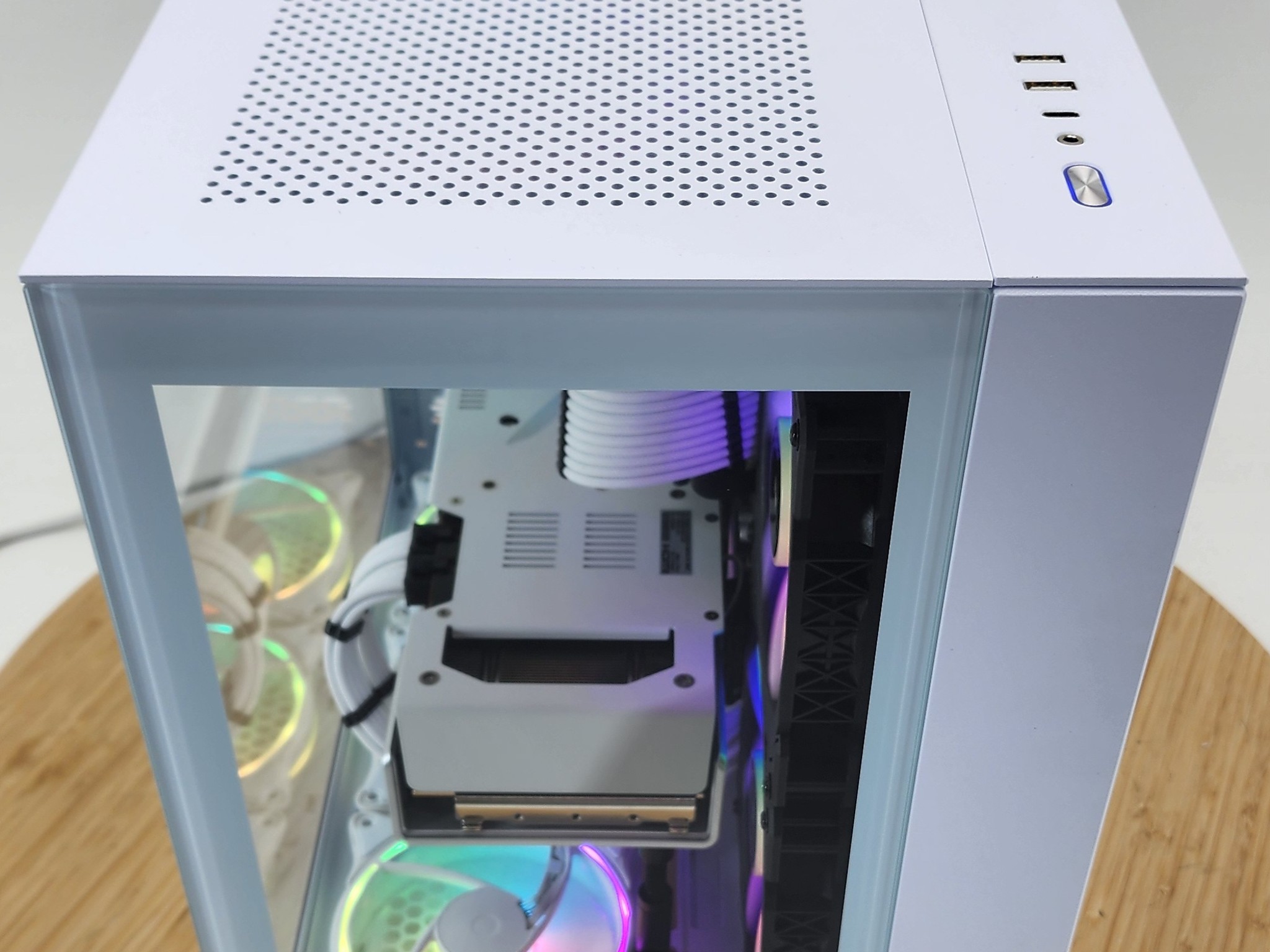 Gaming PC Ryzen 7 5700X3D 32GB RAM 2TB SSD RX 7900 XT 20GB Windows 11 Computer