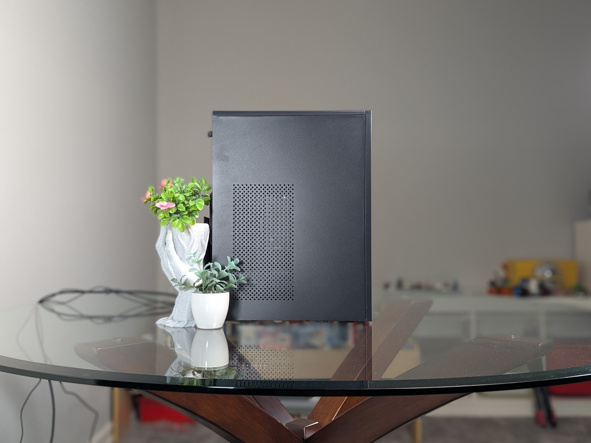 The "Black Box"  | Low-Key "Get Into PC Gaming" | Nvidia RTX 2060 GPU | Intel 6-core/12-thread CPU
