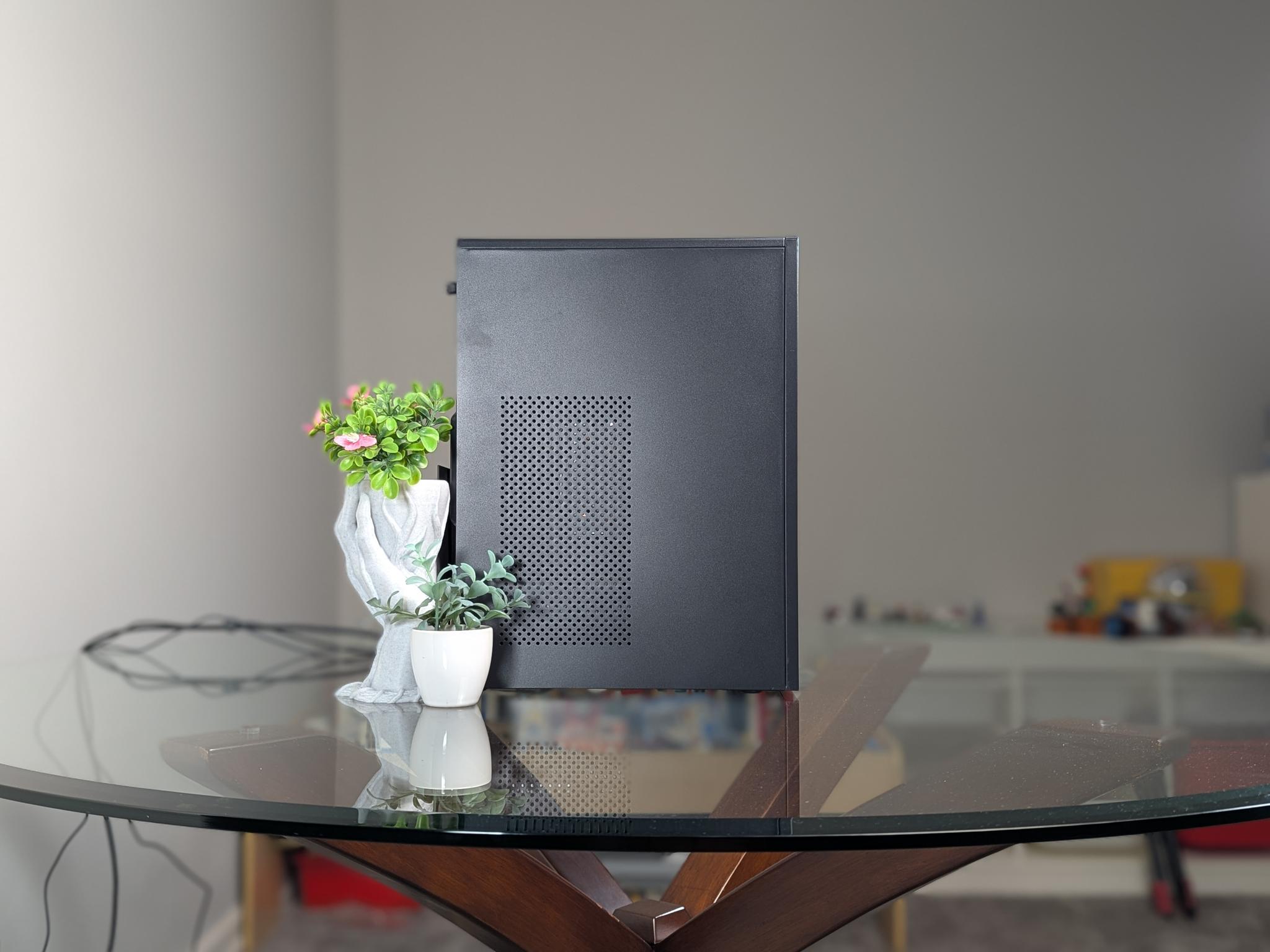 The "Black Box"  | Low-Key "Get Into PC Gaming" | Nvidia RTX 2060 GPU | Intel 6-core/12-thread CPU