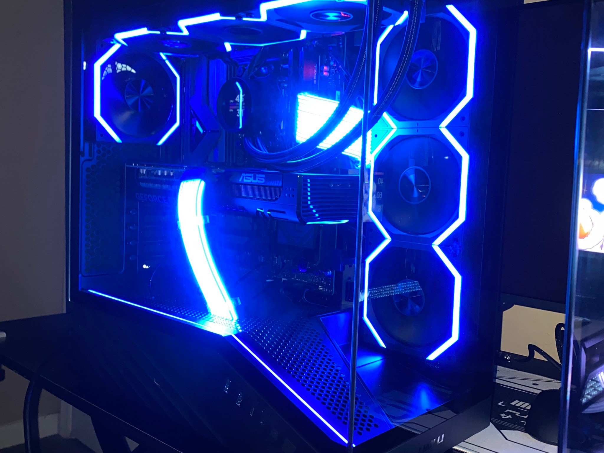 HIGH-END GAMING PC | AMD RYZEN 7 9700X | NVIDIA RTX 5070 | 32GBS DDR5