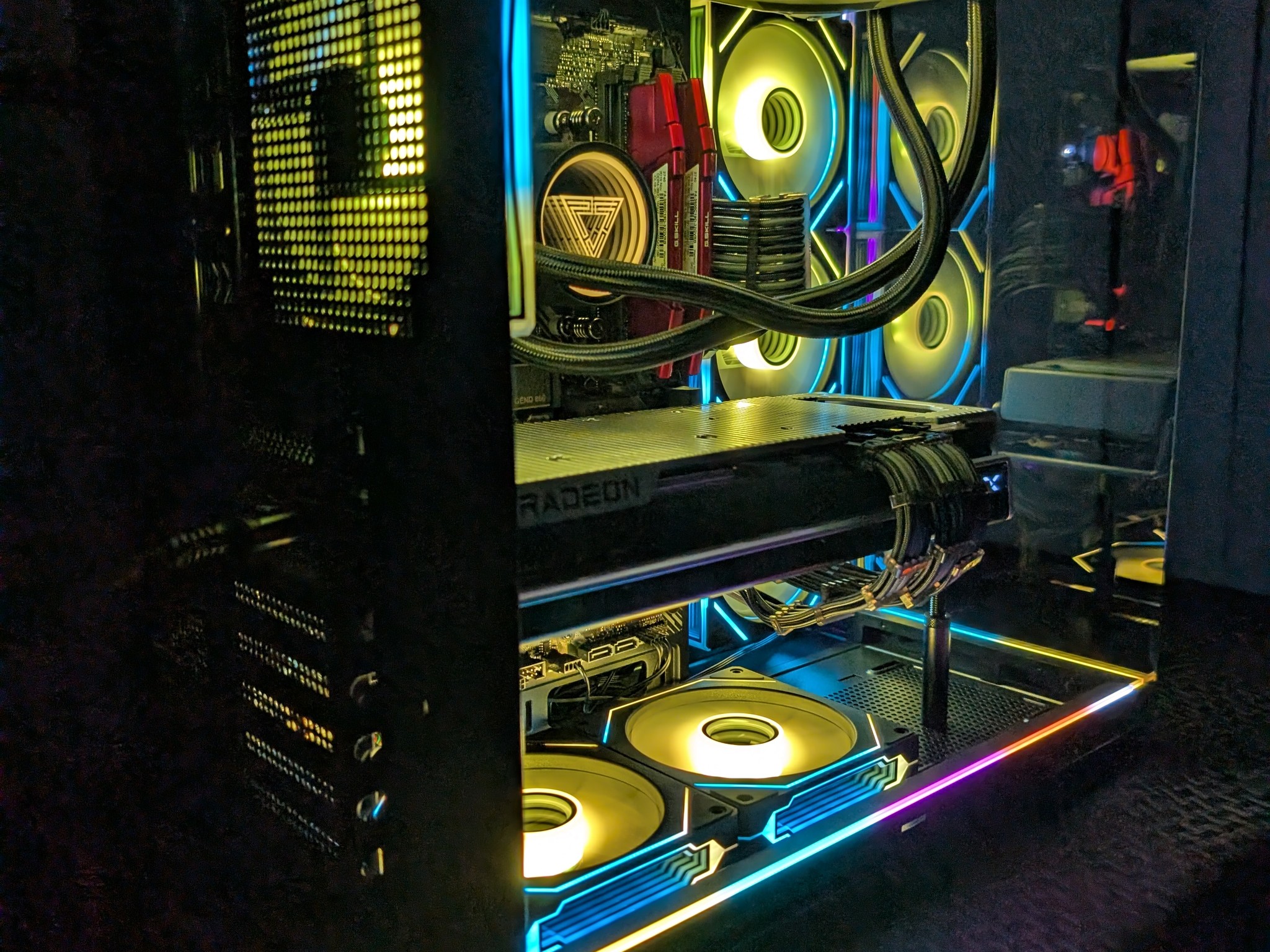 RX 7900XTX 24GBvram-Ryzen 7 5800x3d-32 GB DDR4 3600-1 TB NVME Supreme Gaming PC