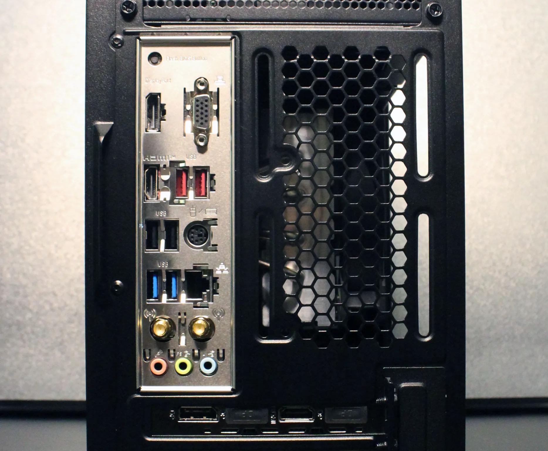 Mini Gaming PC / AMD Ryzen 7 5800X / RTX 4060 / 16GB / 1TB / Windows 11 Pro