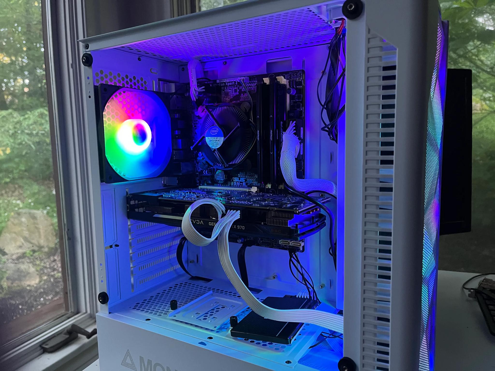 Budget White Gaming PC | Intel i5 | GTX 970 | 16GB RAM | 512GB SSD | RGB