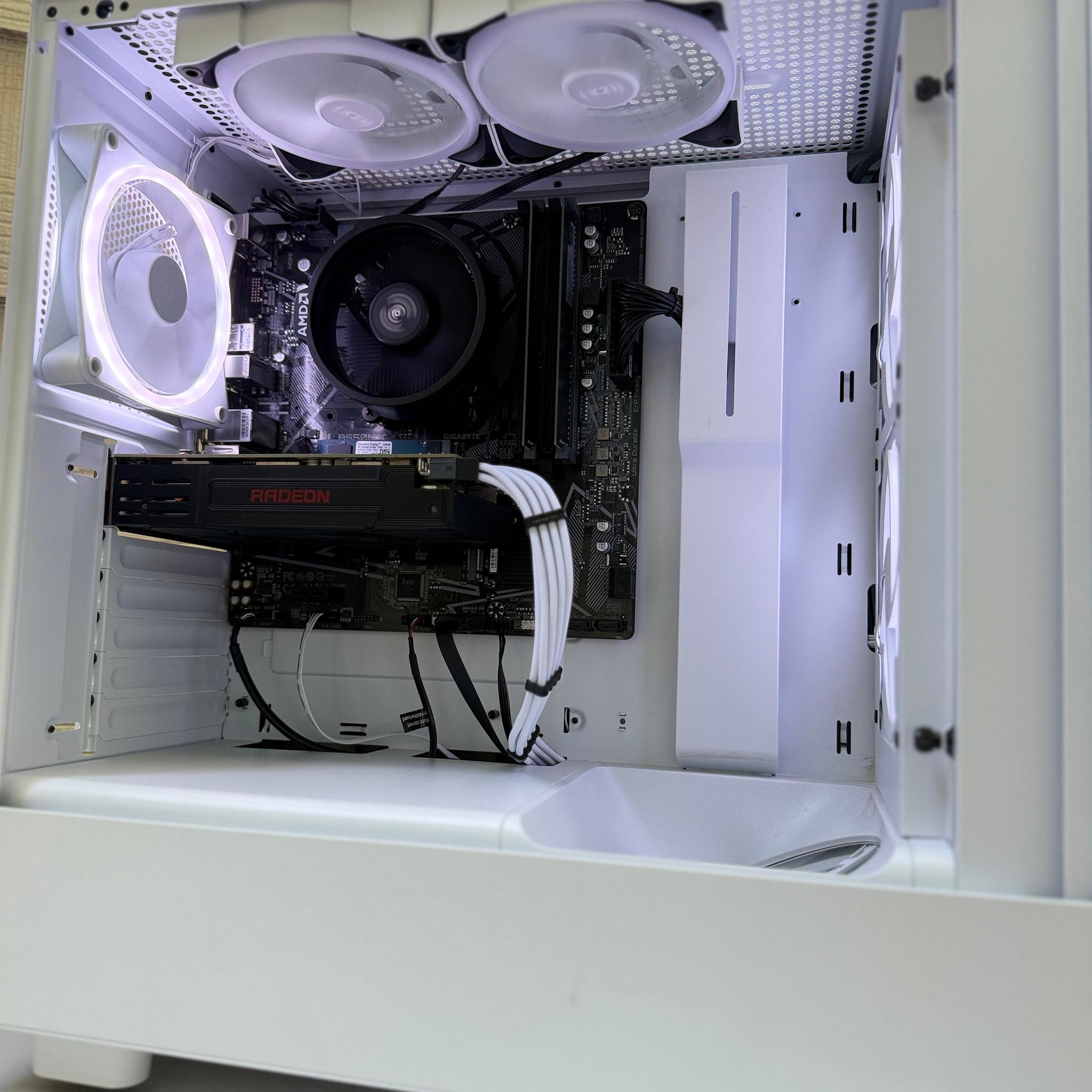🧊 Icebreaker 🧊 Ryzen 3| Rx 5500 | 16gb DDR4 | 256gb