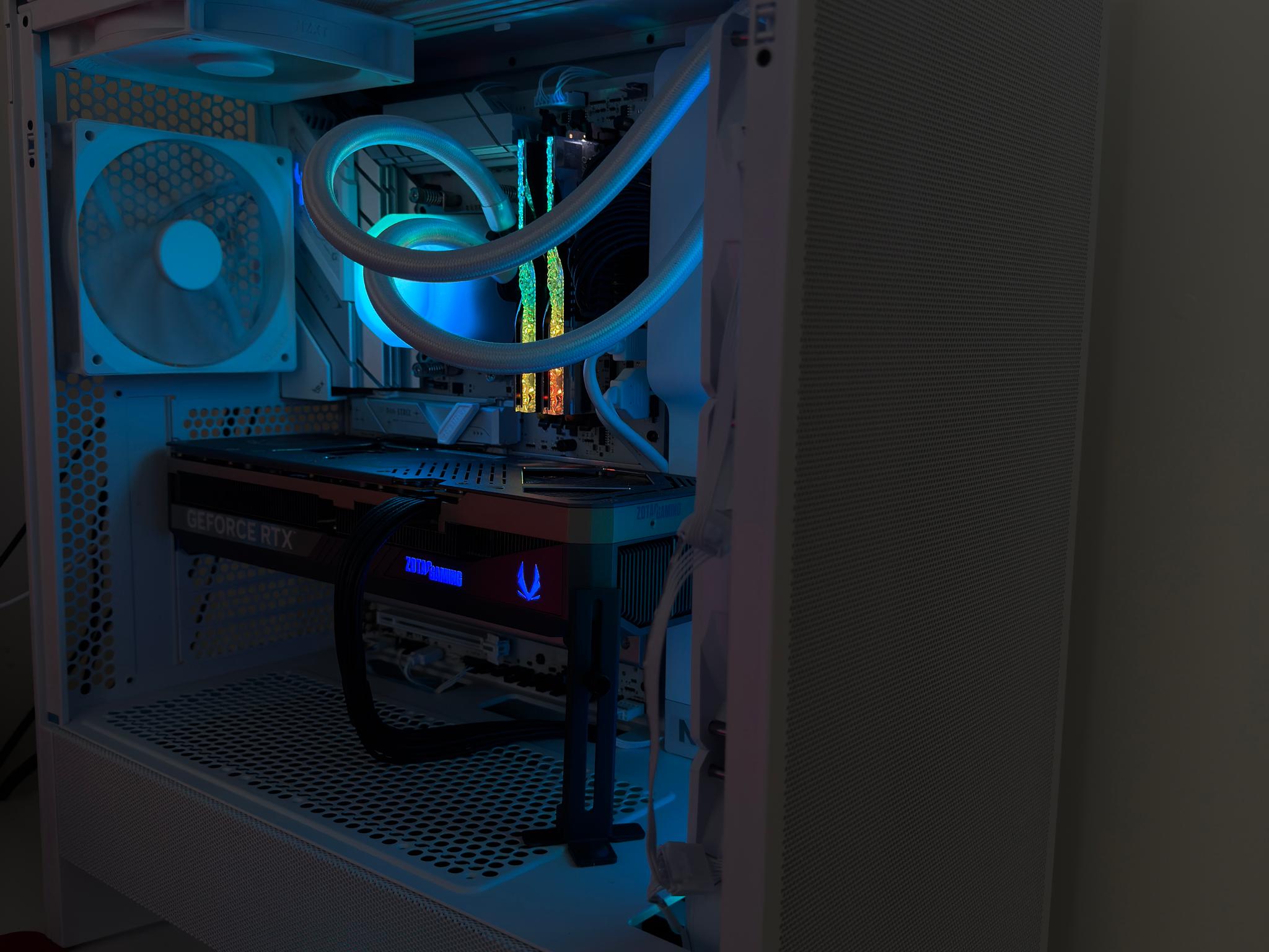 RTX 5080 + Ryzen 7 9800X3D High-End Gaming PC | 32GB DDR5 6000 CL28 Trident Z | NZXT