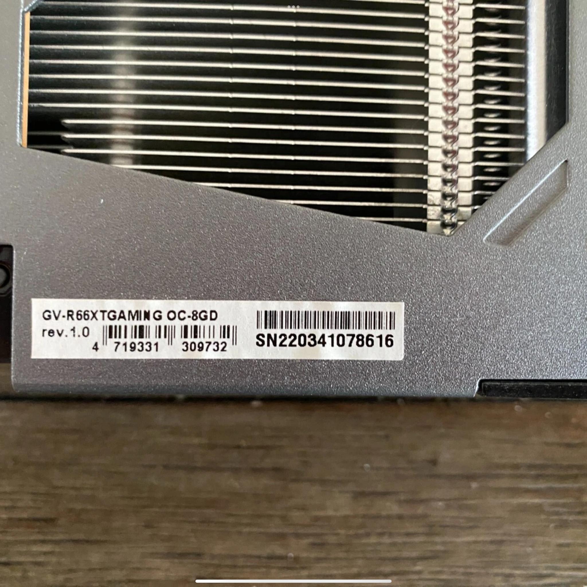 Gigabyte Radeon RX 6600 XT OC 8GB GPU