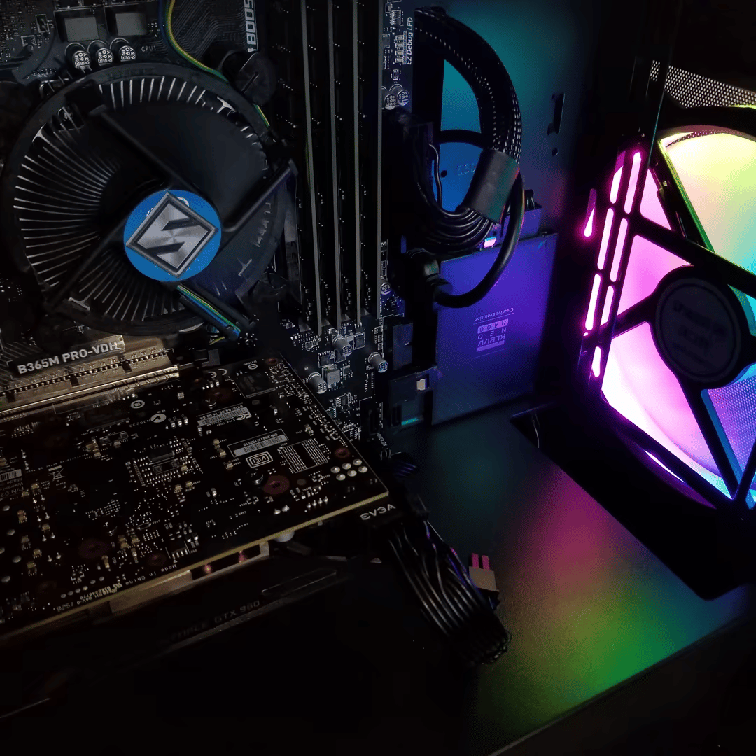 Intel Core i3 8300 // EVGA GeForce GTX 960 2G // Crucial 4x4 16GB // 480GB SSD