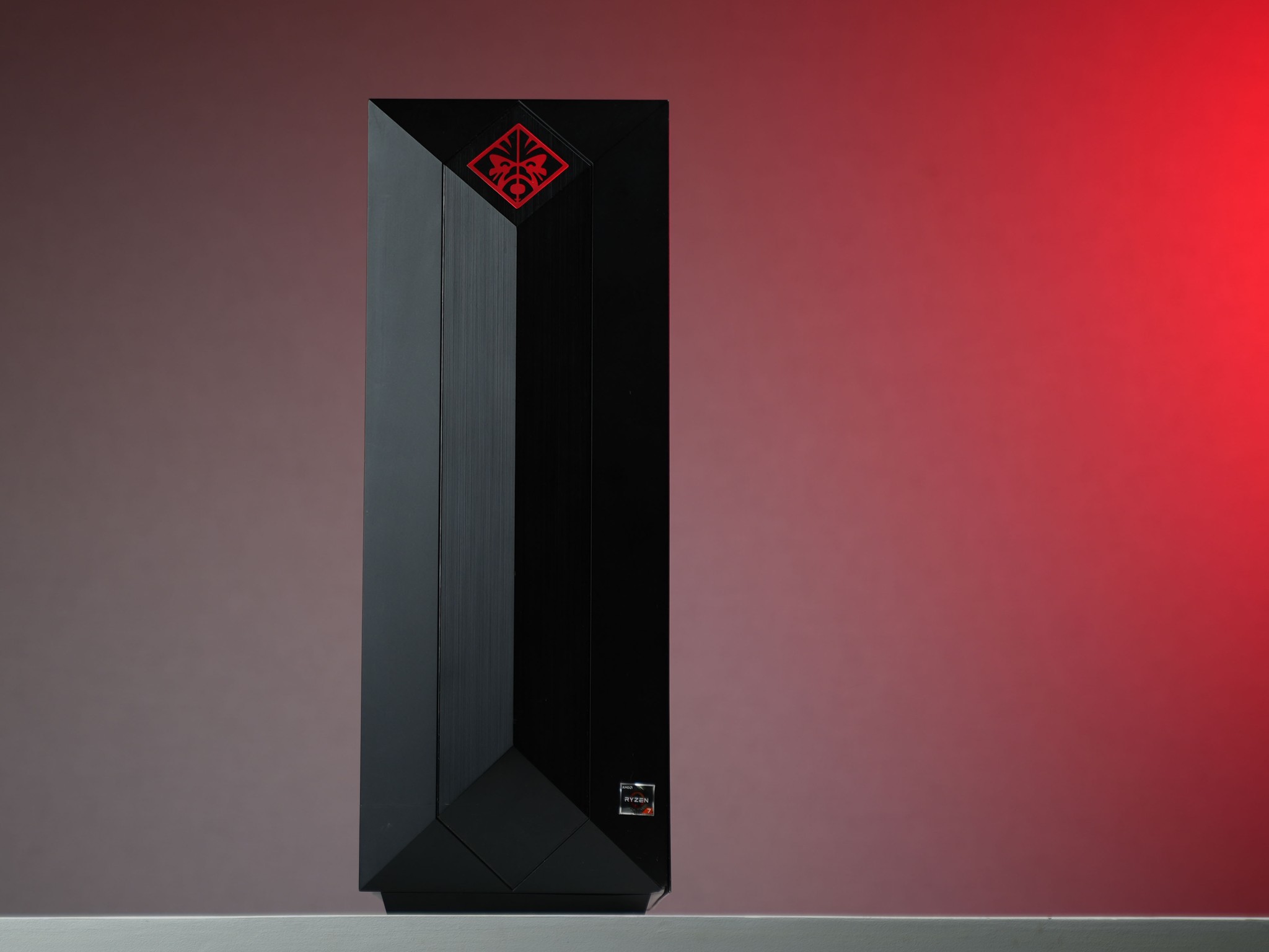 \ LF-00 / RTX 2060 Super Ryzen 7 3700X 16GB 1.3TB Windows 11 Gaming PC Powerhouse