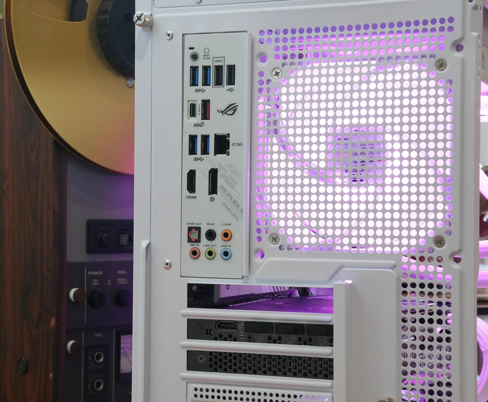 🧊🧊 Frost's Core | Ryzen 7 5700X - RTX 3070 8GB - 32GB 3600MHz RAM | Mid-Range Gaming PC