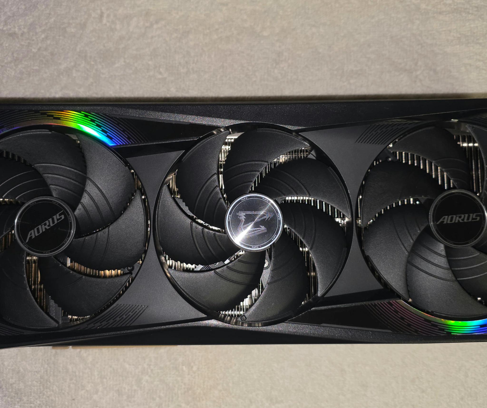 GIGABYTE AORUS GeForce RTX 5090 MASTER 32G Lightly used