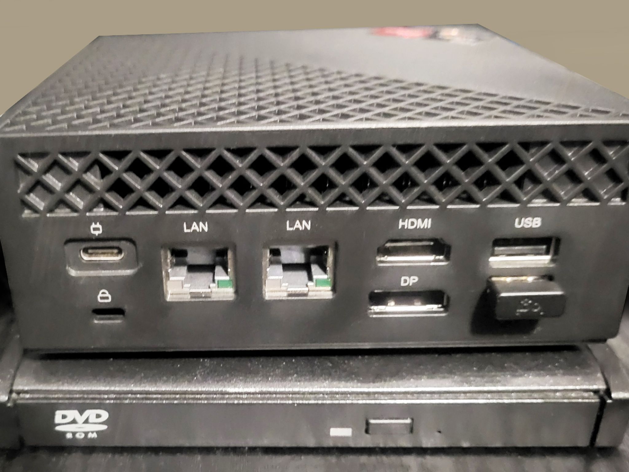 Compact Powerhouse: Ace Magician Mini PC - Ready for Basic Gaming & Productivity!