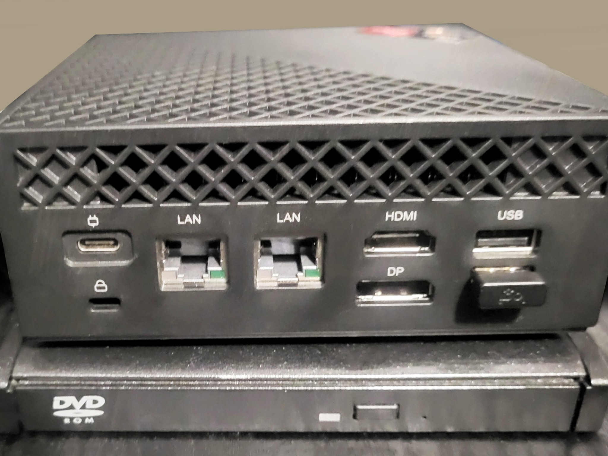 Compact Powerhouse: Ace Magician Mini PC - Ready for Basic Gaming & Productivity!