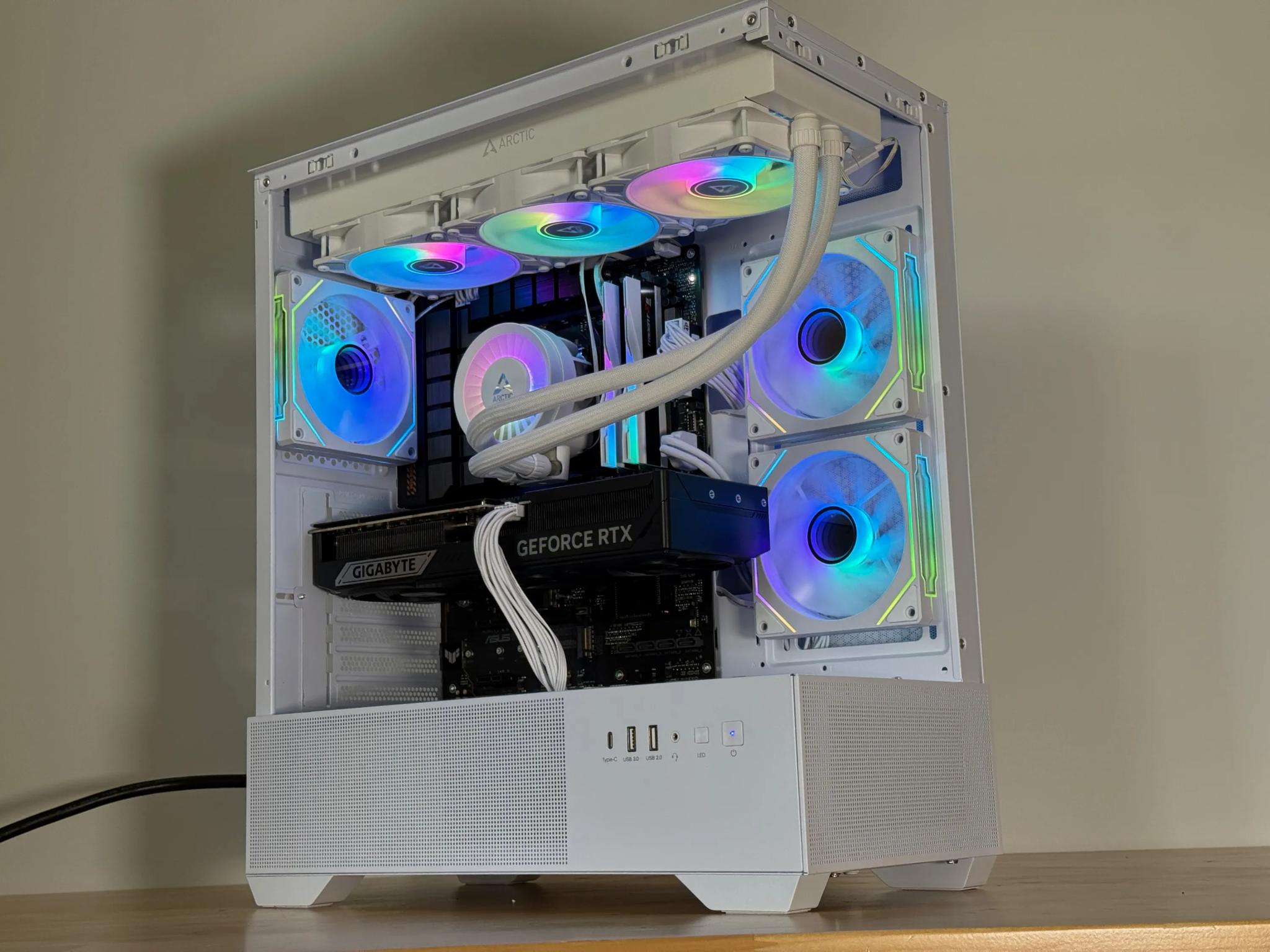RTX 5070TI ryzen 7 7700x Gaming PC