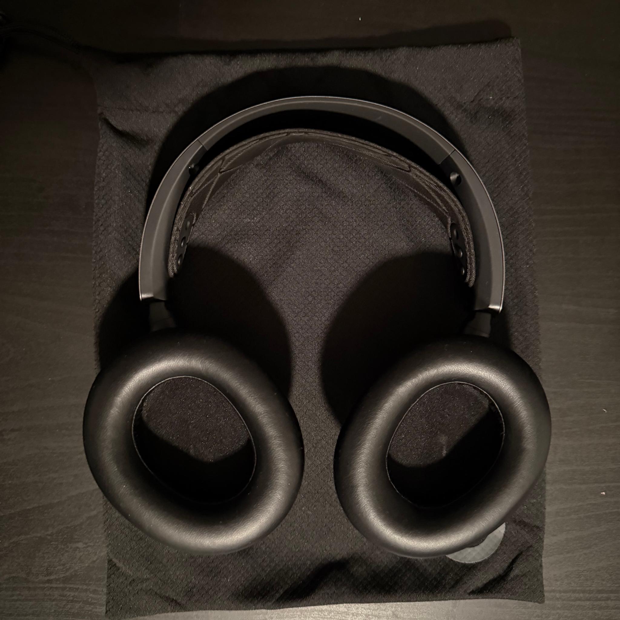 SteelSeries Arctis Nova Pro Wireless