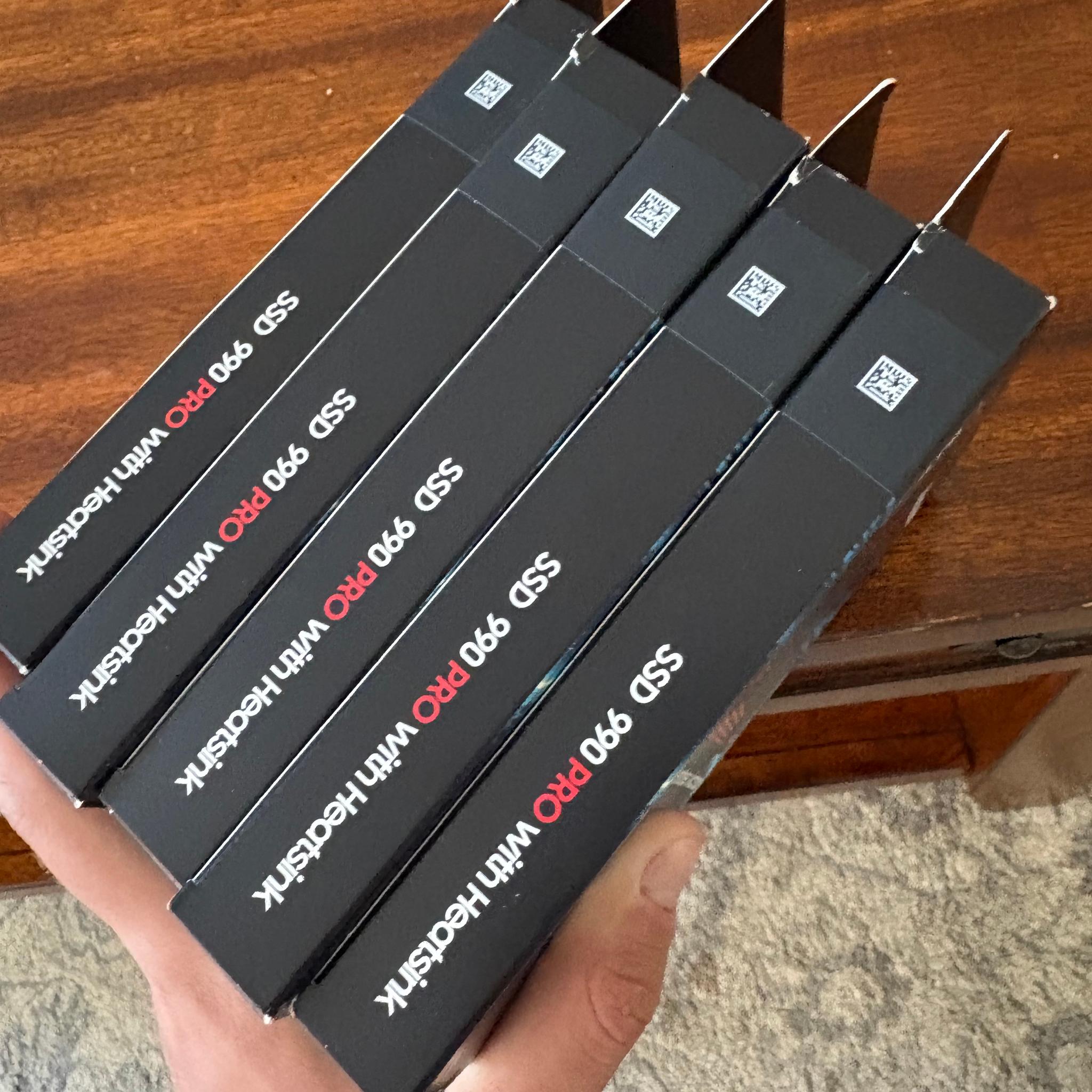 Samsung 990 Pro 4TB SSD w/ Heatsink
